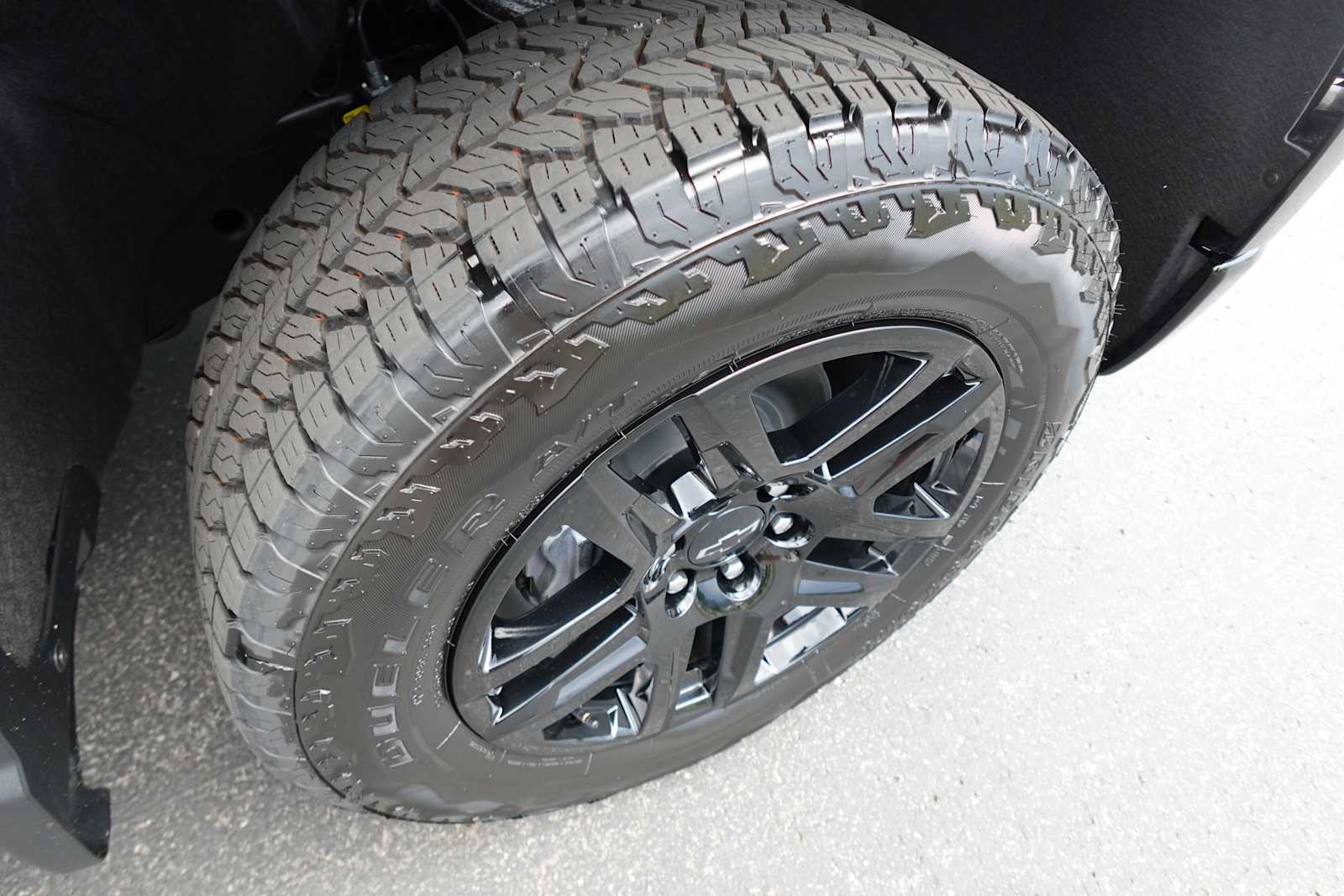 2025 Chevrolet Silverado 1500 LT Trail Boss - Photo 37