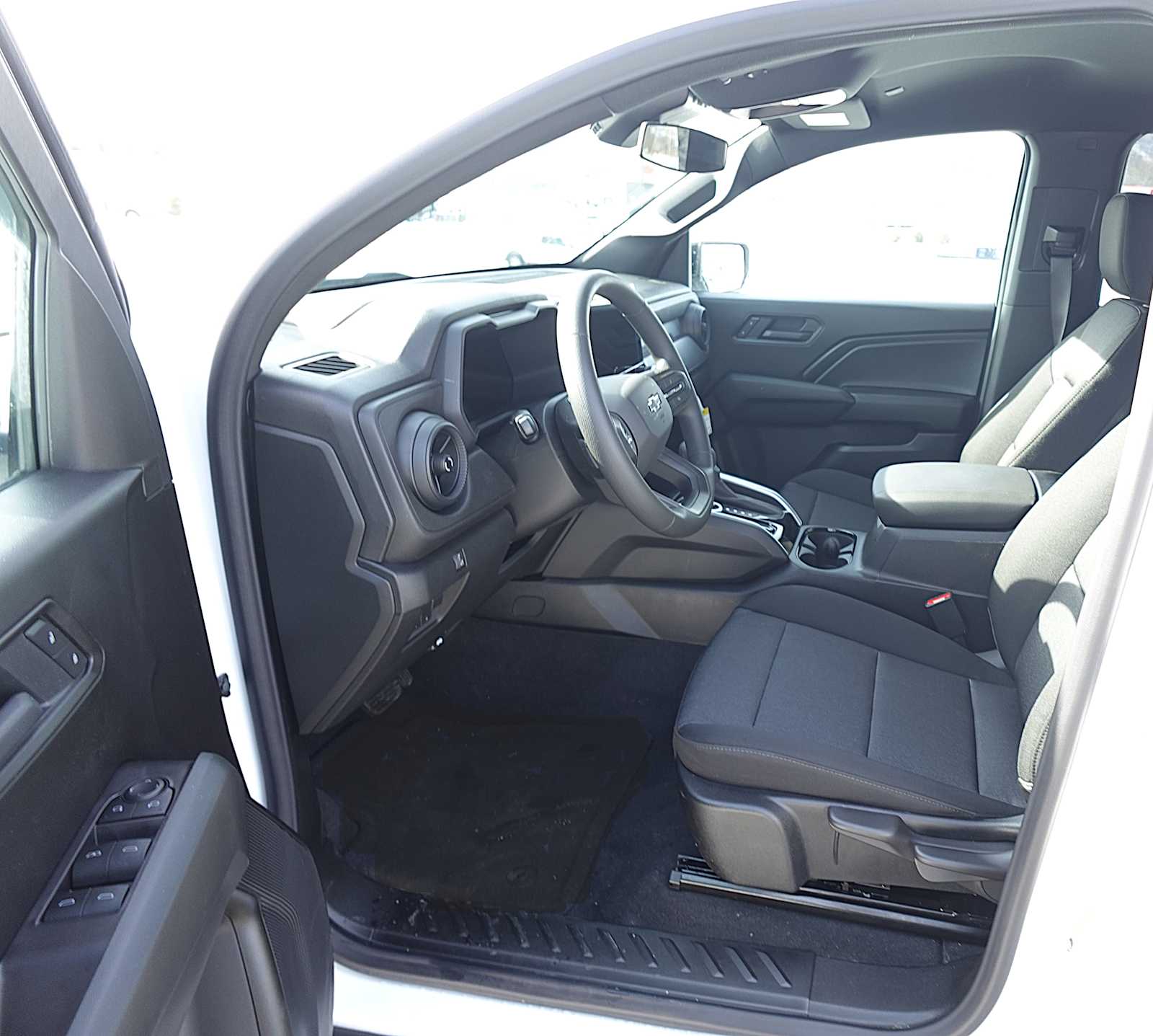 2026 Chevrolet Colorado Trail Boss - Photo 12