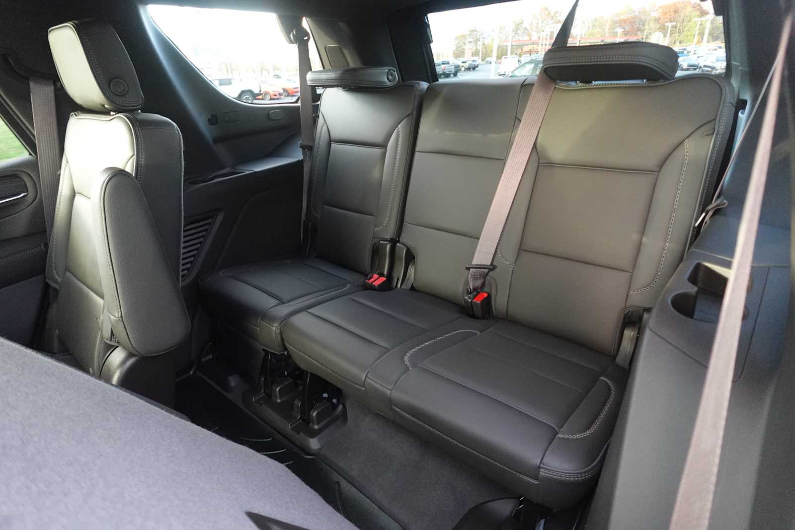 2022 GMC Yukon Denali - Photo 28