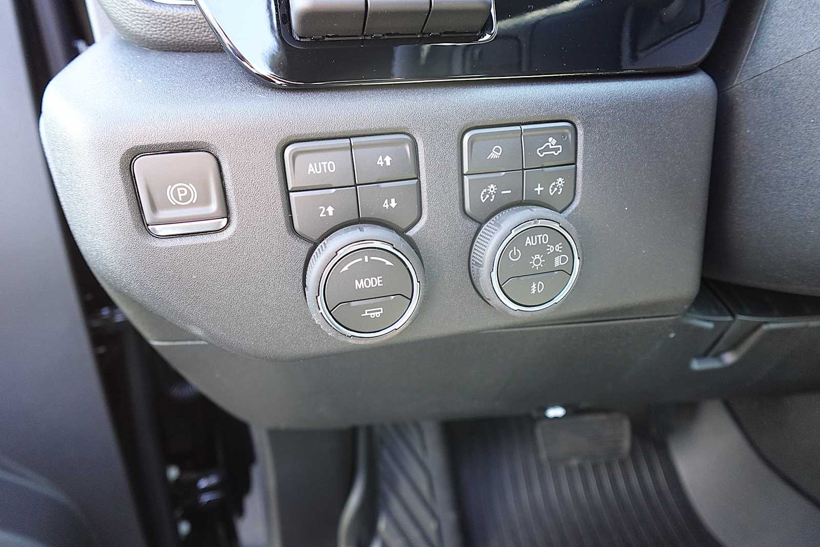 2026 Chevrolet Silverado 2500 HD ZR2 - Photo 21