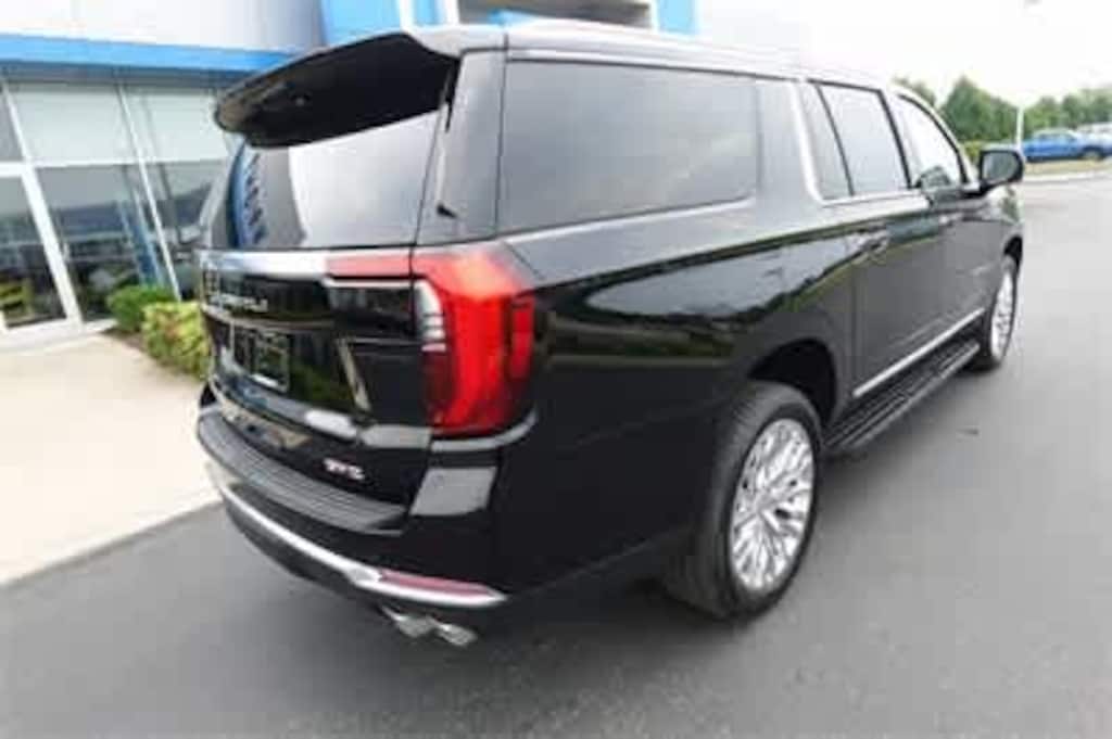 New 2025 GMC Yukon XL Denali SUV