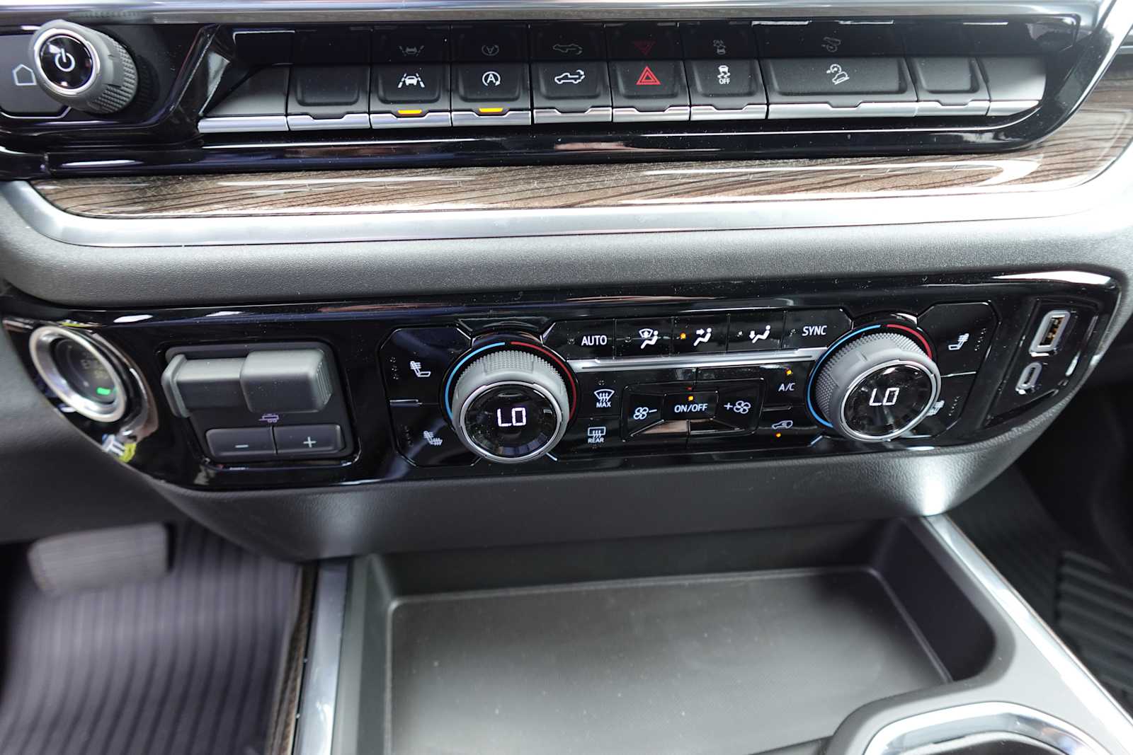 2025 Chevrolet Silverado 1500 LT Trail Boss - Photo 25