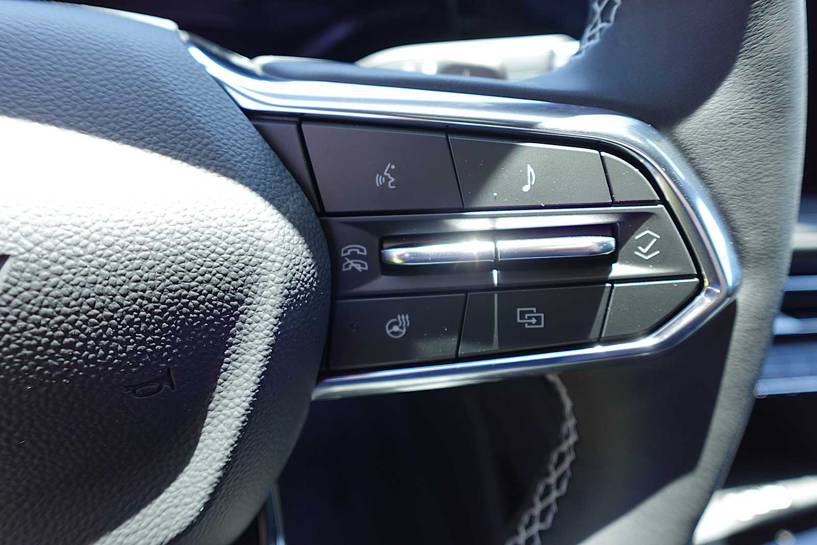 2026 Chevrolet Traverse LT - Photo 15
