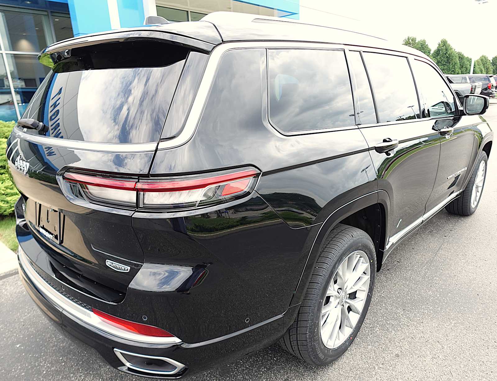 Used 2023 Jeep Grand Cherokee L Summit 4x4 SUV