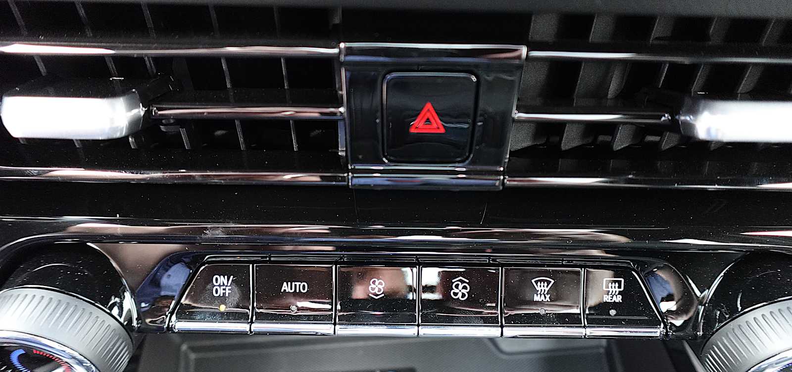 2026 Chevrolet Tahoe Premier - Photo 20