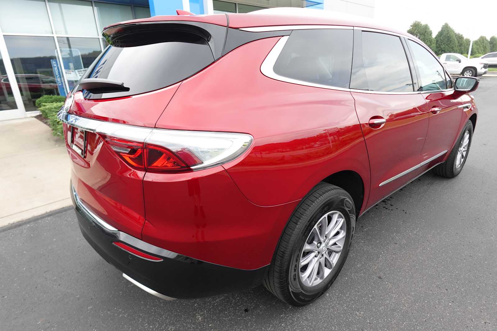 2023 Buick Enclave Essence photo 3