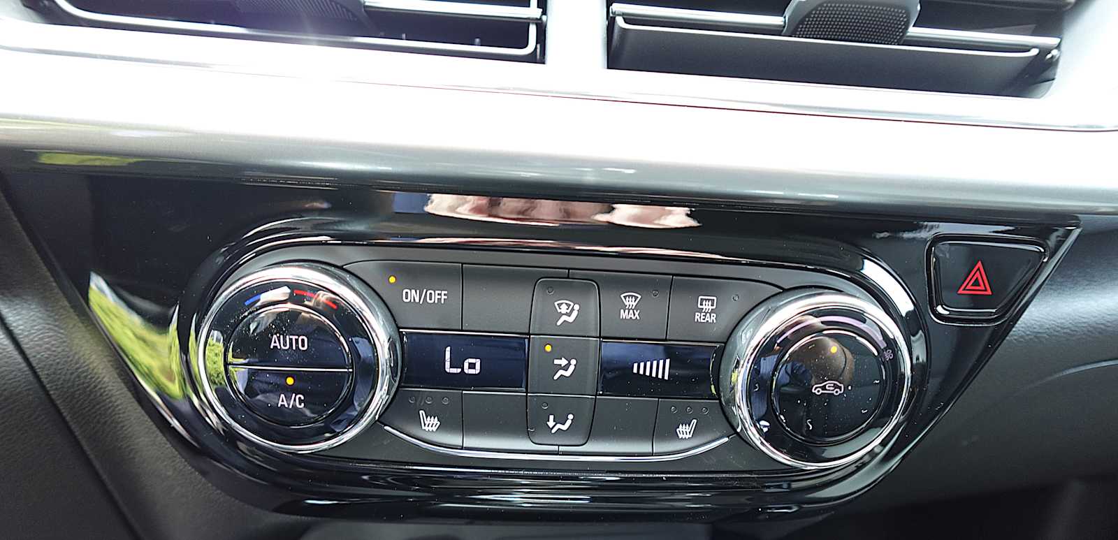 2026 Chevrolet Trax LT - Photo 19