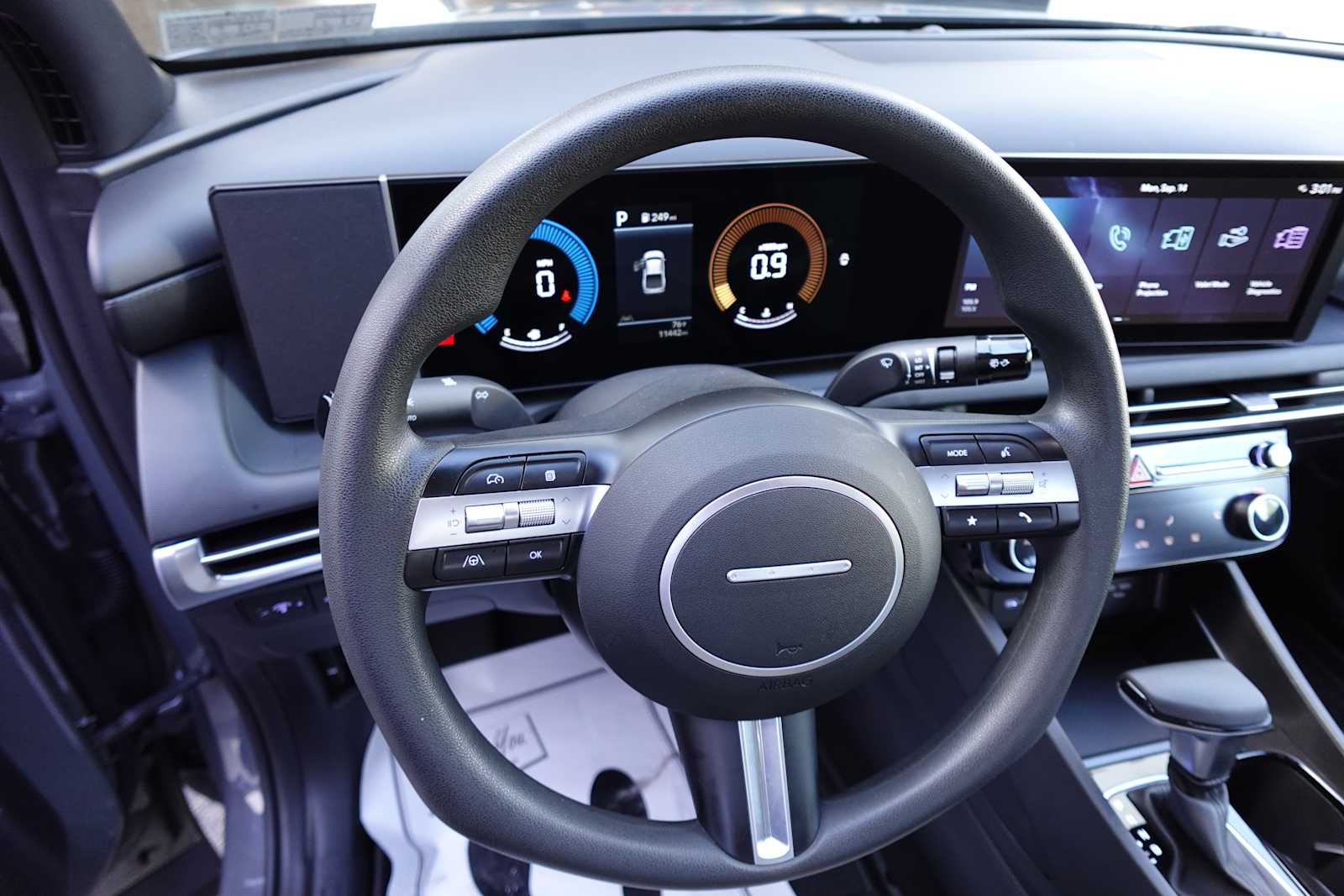 2025 Hyundai Santa Cruz SEL - Photo 18