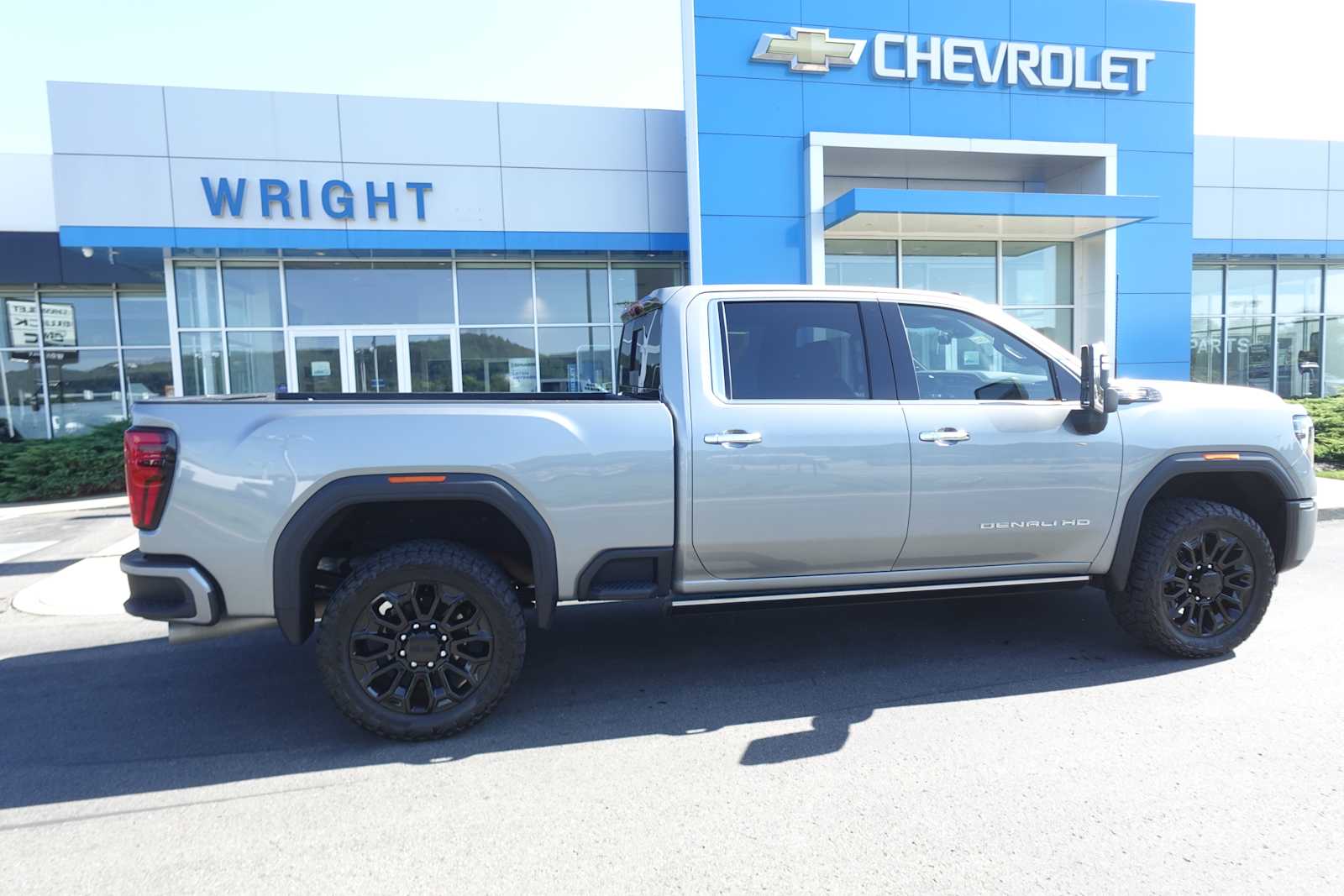 2024 Gmc Sierra 2500 HD Denali Ultimate photo 2