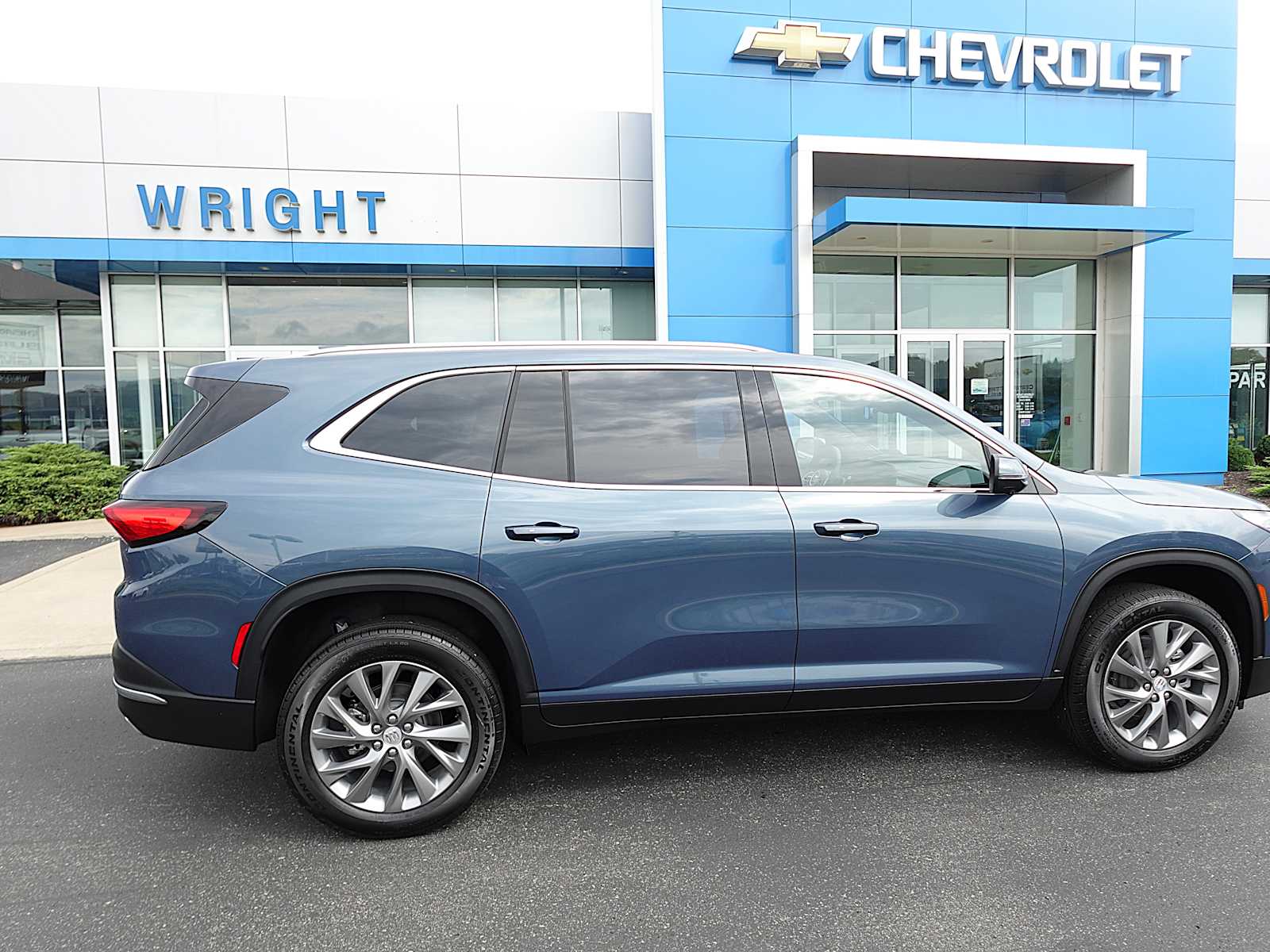 2026 Buick Enclave Preferred photo 2