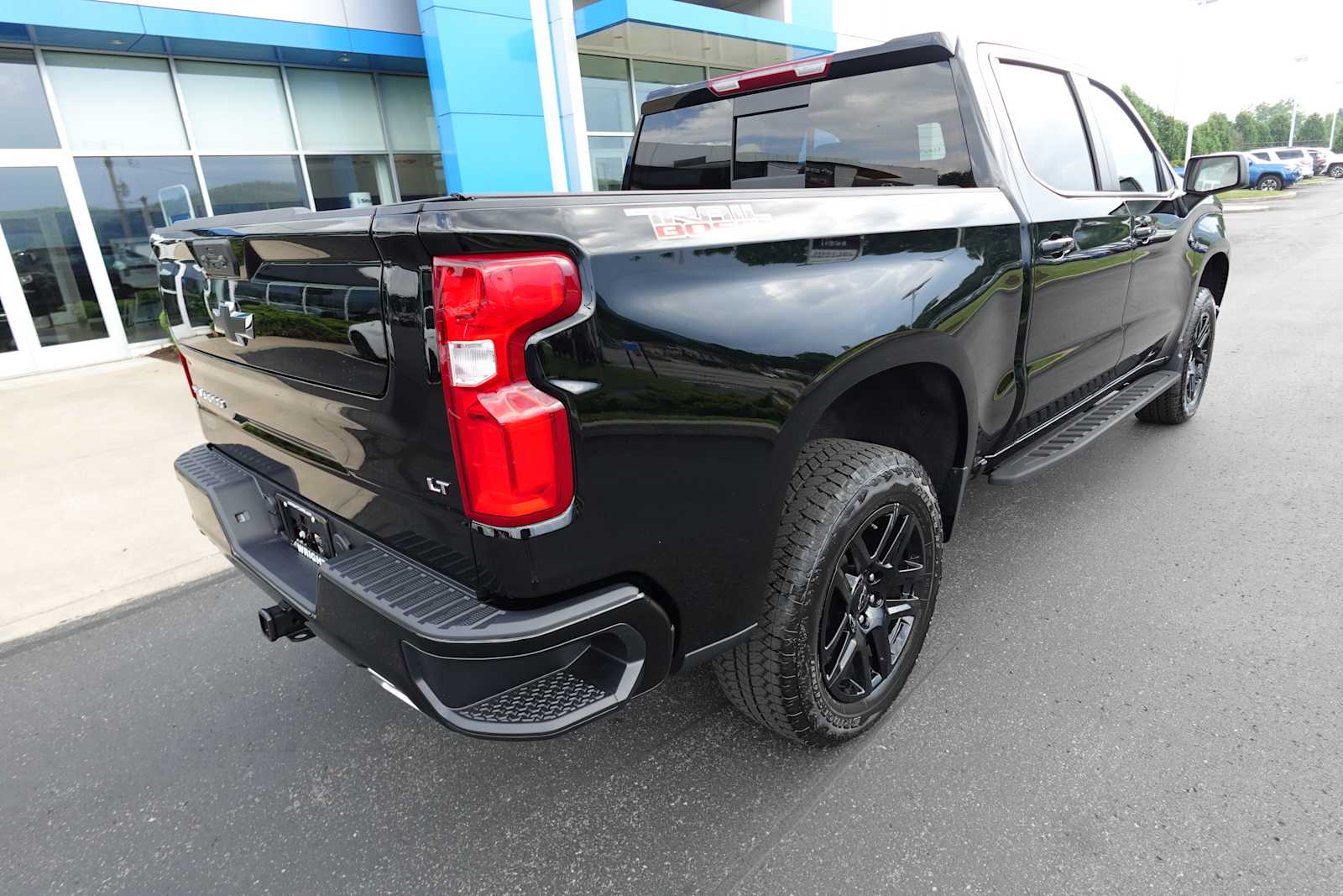 2025 Chevrolet Silverado 1500 LT Trail Boss - Photo 3