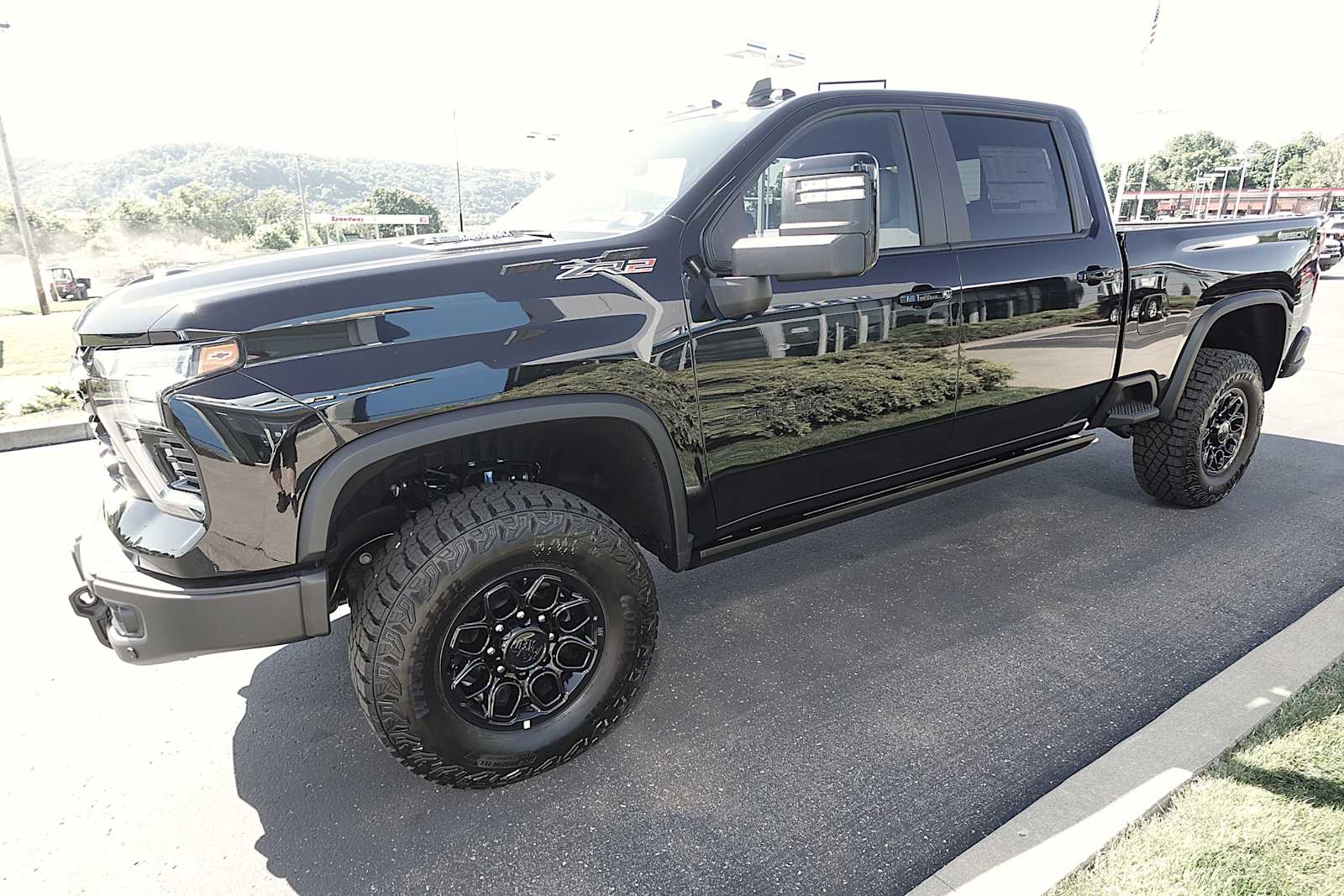 2026 Chevrolet Silverado 2500 HD ZR2 - Photo 8