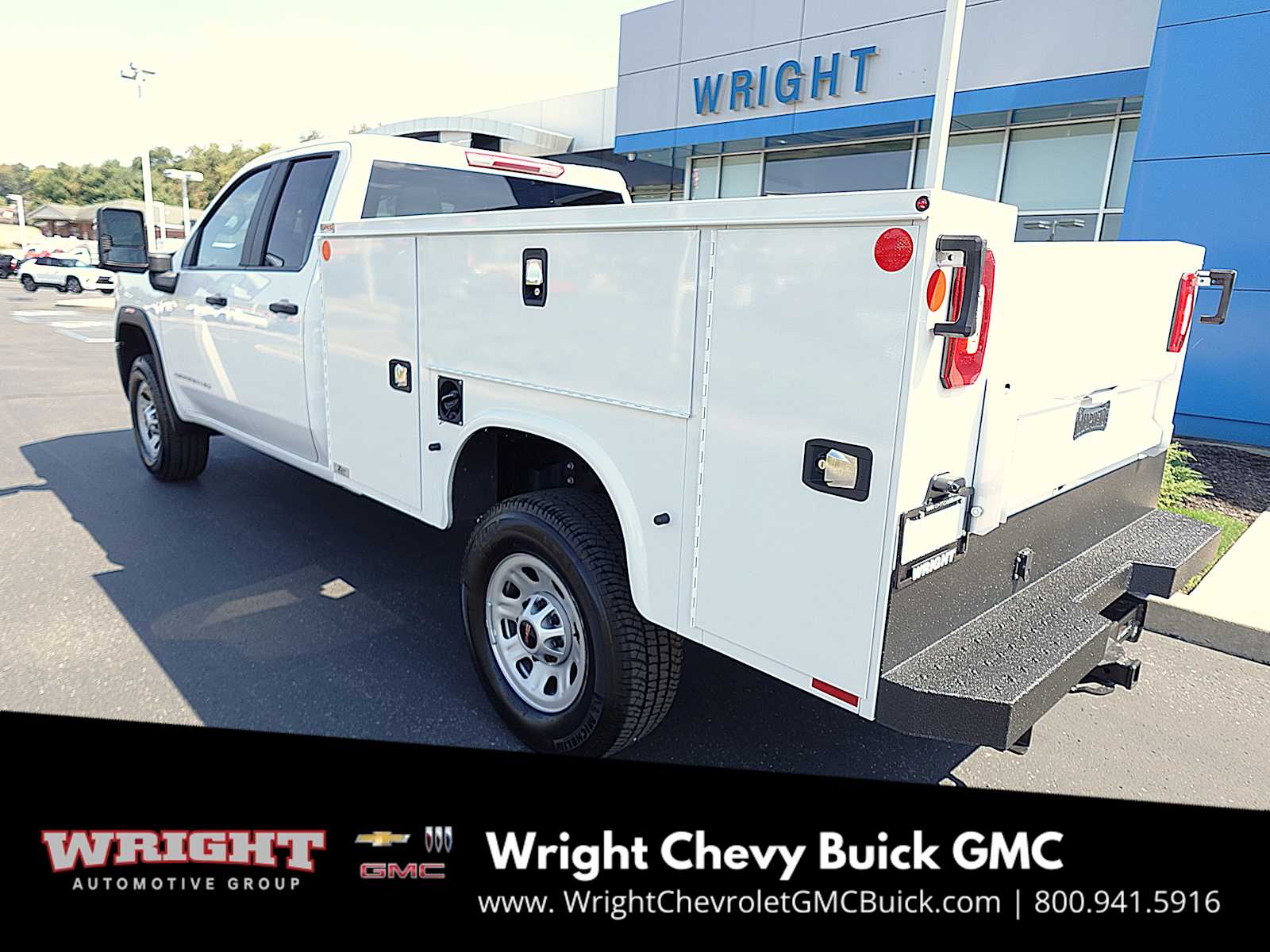 2025 GMC Sierra 3500HD Pro's photo