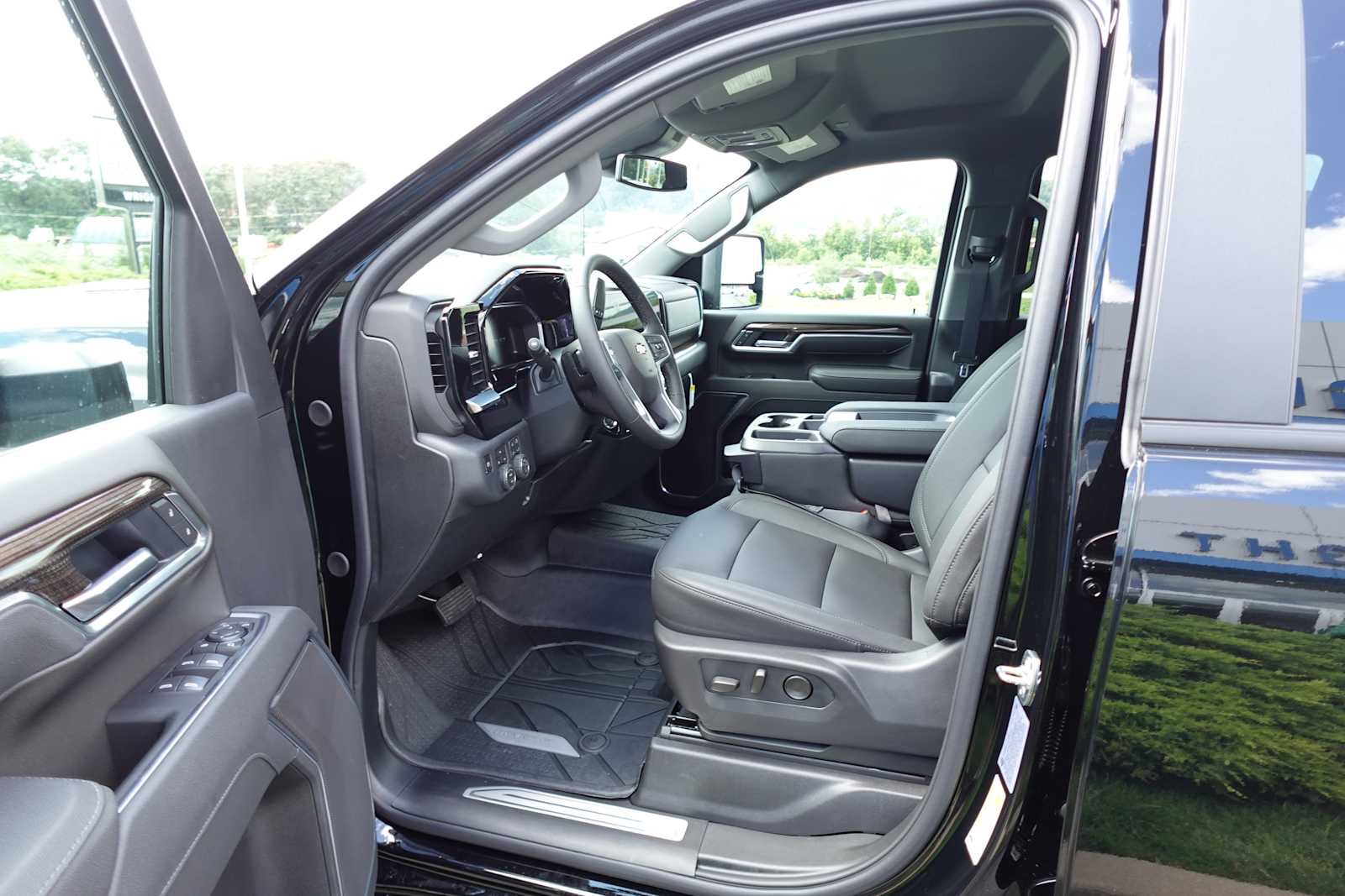 2026 Chevrolet Silverado 3500 HD LT - Photo 16