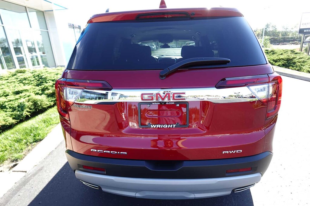 Used 2023 GMC Acadia SLE SUV