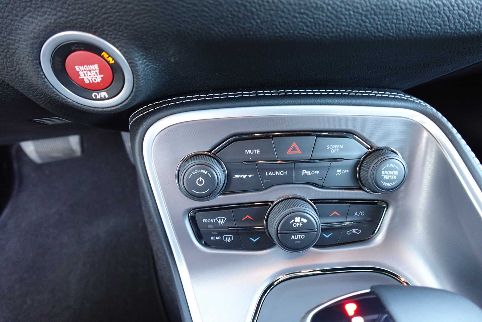 2022 Dodge Challenger SRT - Photo 20