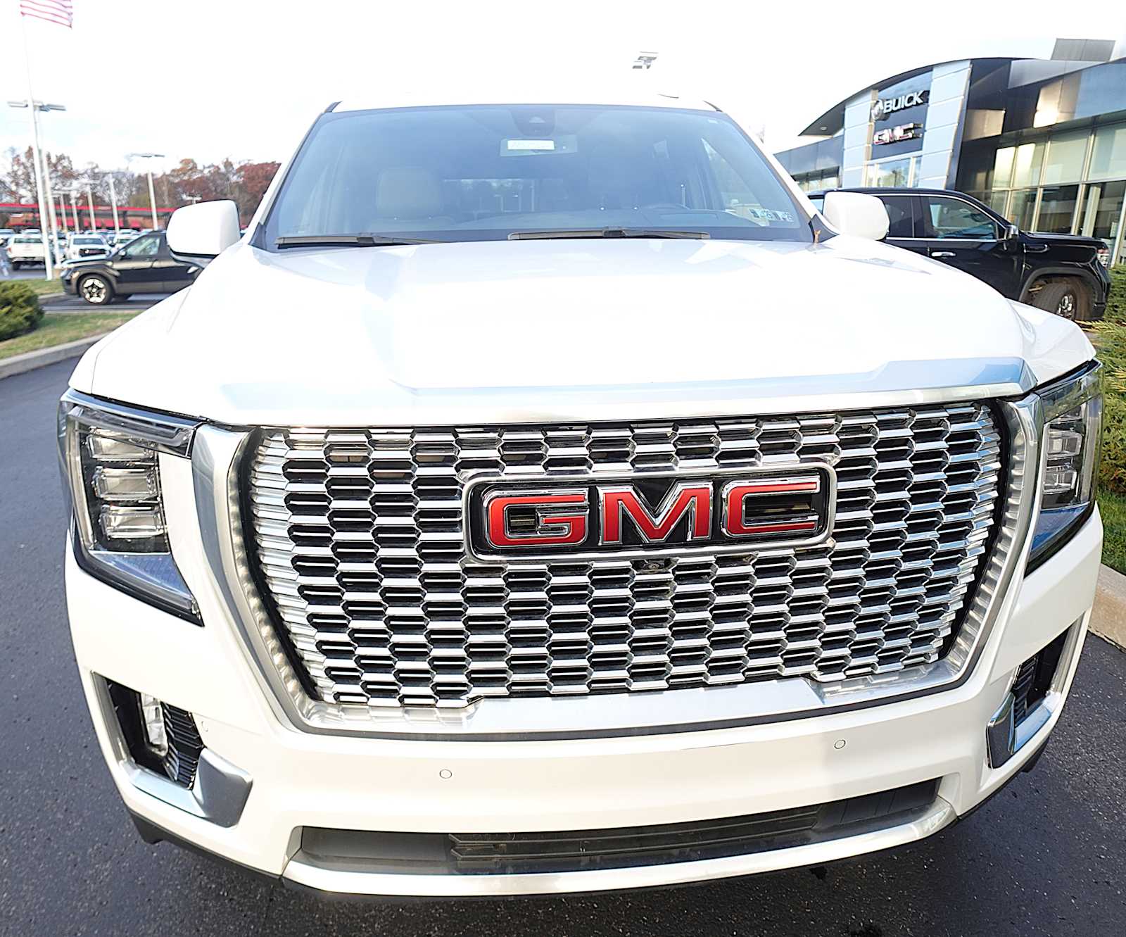 2022 GMC Yukon Denali - Photo 8