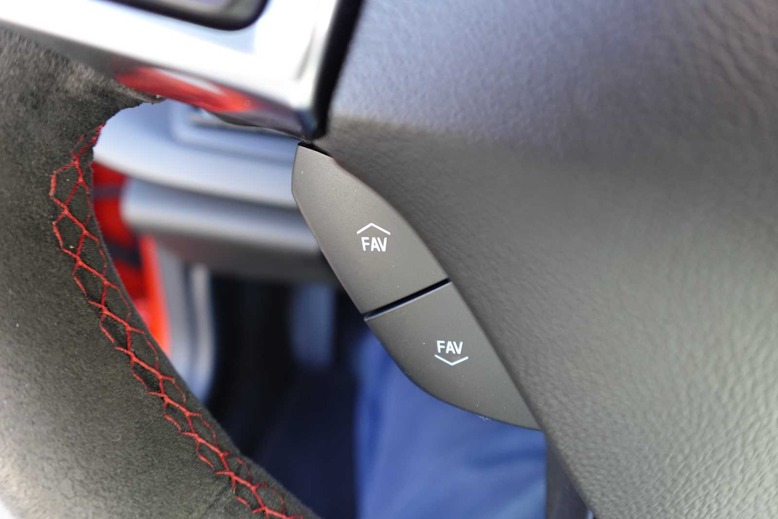 2019 Chevrolet Camaro ZL1 - Photo 17