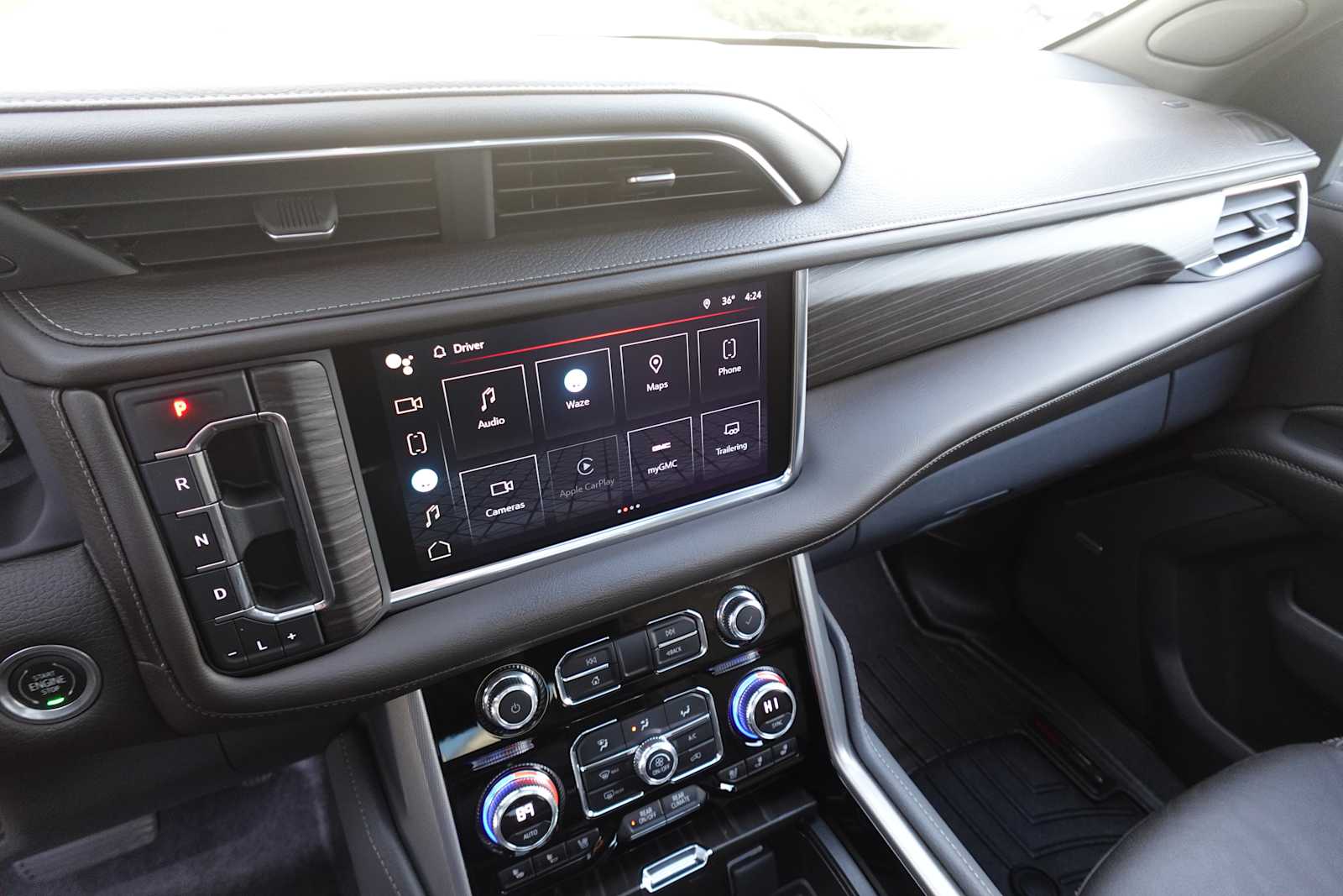 2022 GMC Yukon Denali - Photo 19