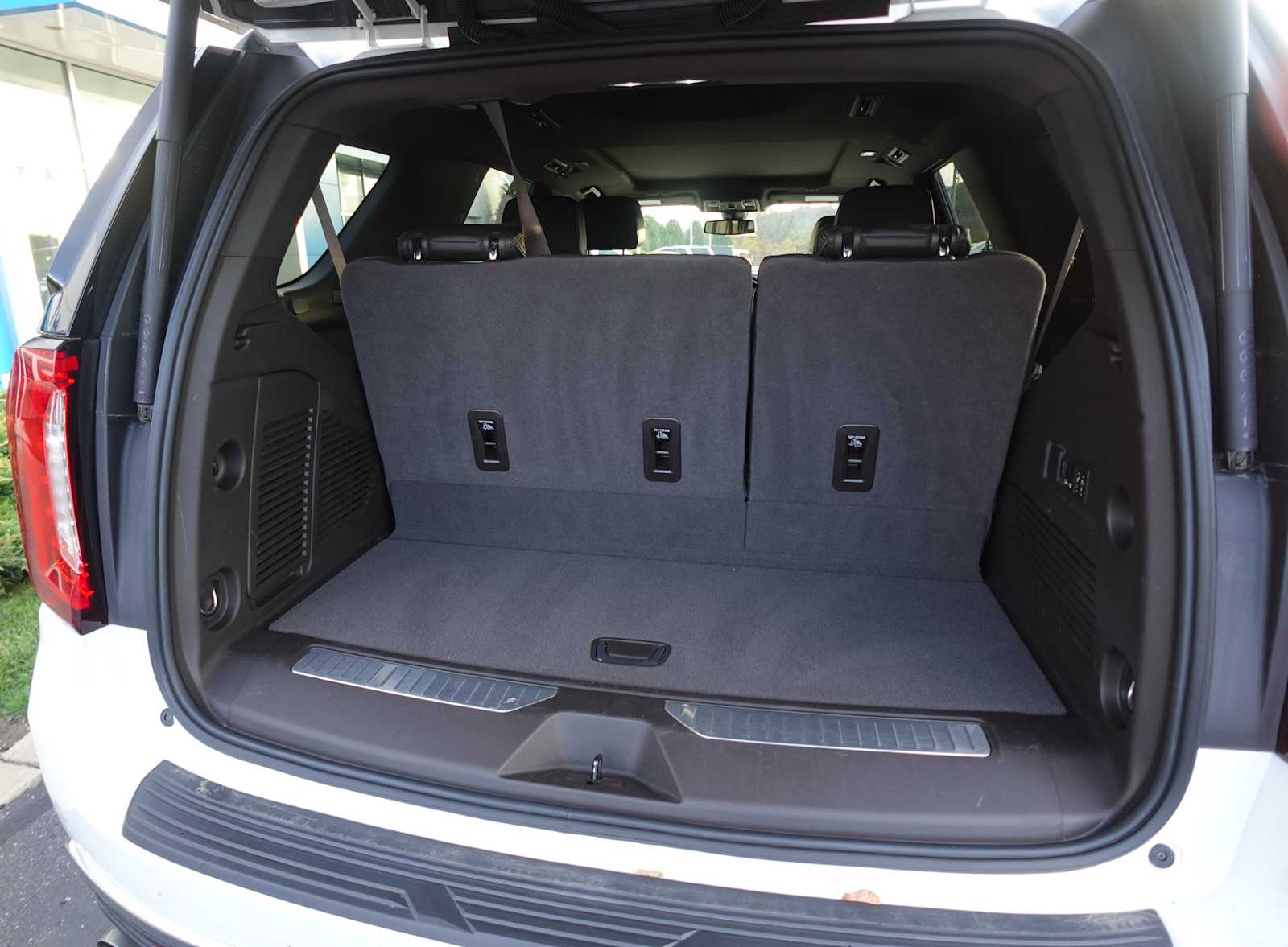 2022 GMC Yukon Denali - Photo 29