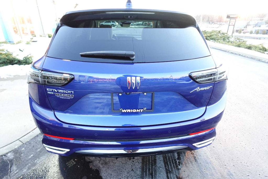 New 2025 Buick Envision Avenir SUV