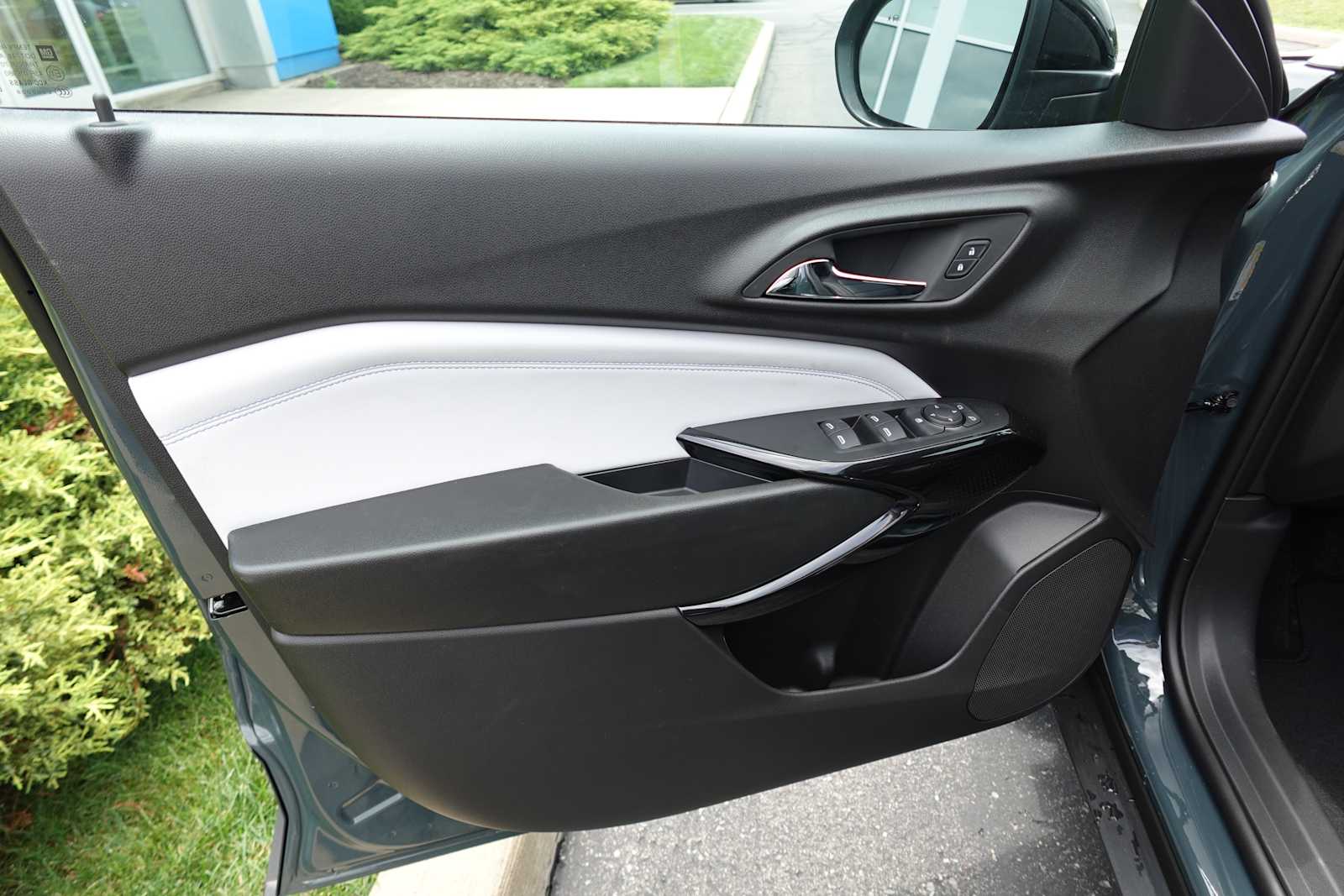 2026 Chevrolet Trax LT - Photo 10