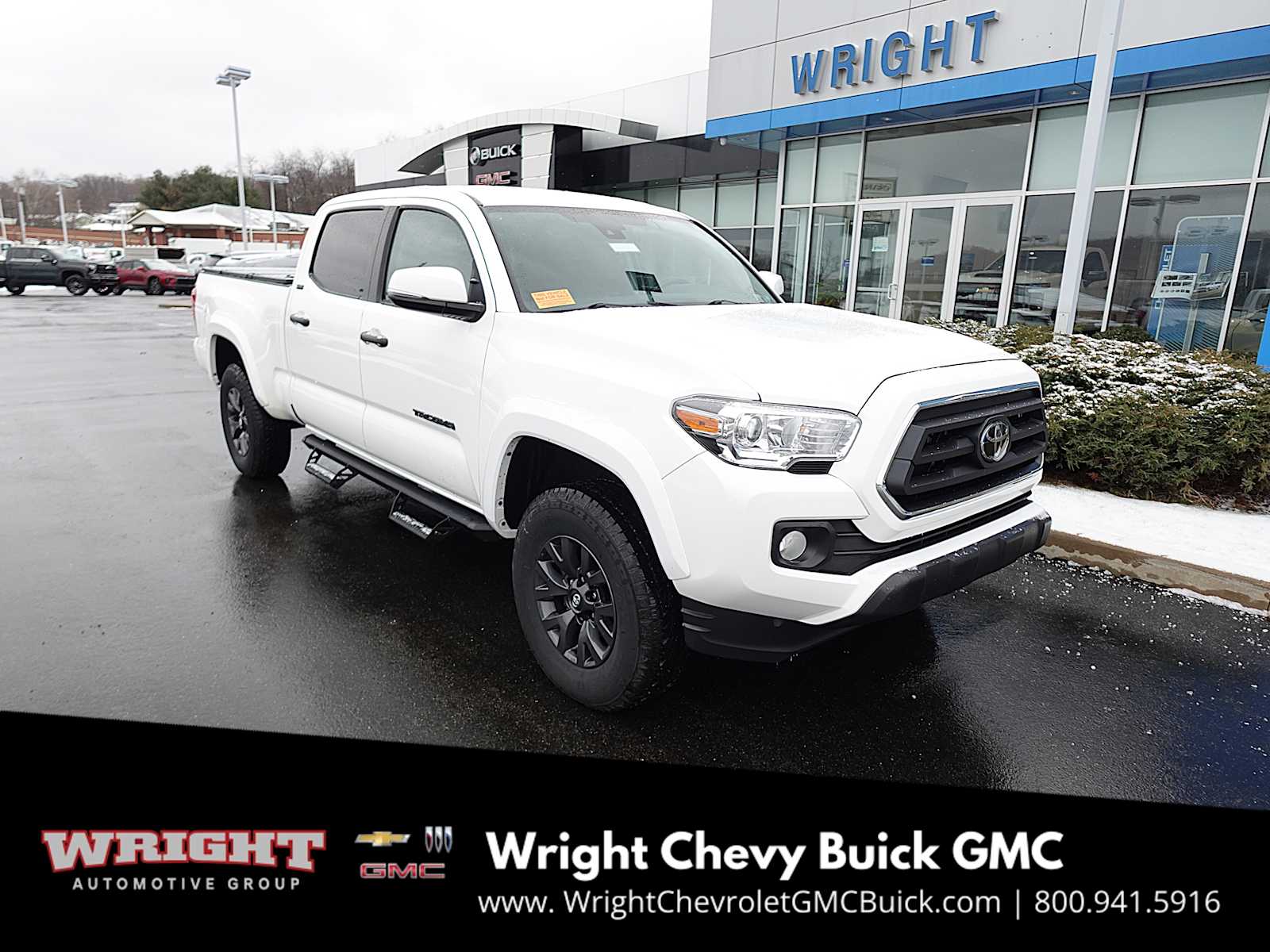 2023 Toyota Tacoma SR5's photo