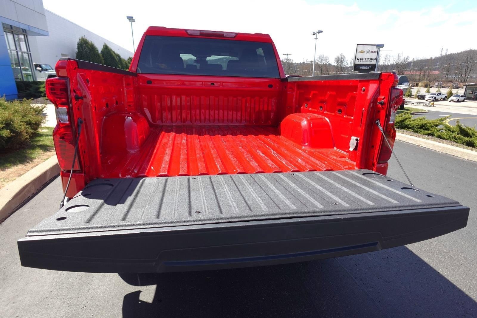 Used 2023 Chevrolet Silverado 1500 LT with VIN 1GCPDKEK6PZ183550 for sale in Baden, PA