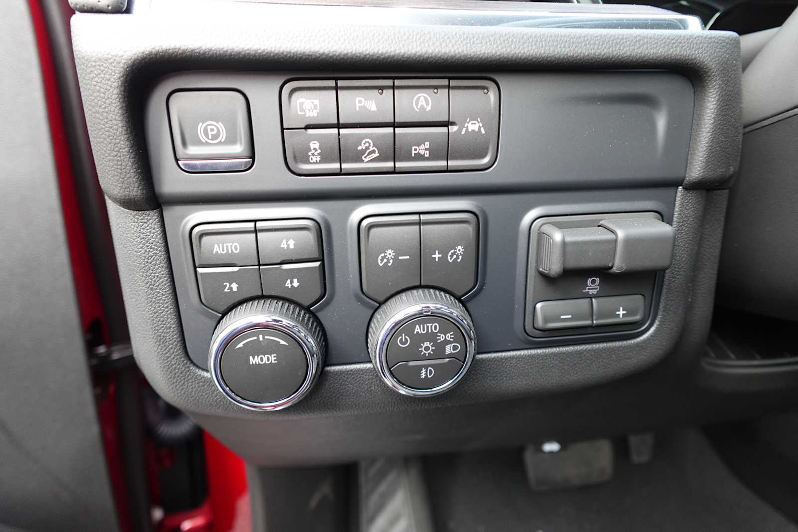 2026 Chevrolet Tahoe Premier - Photo 14