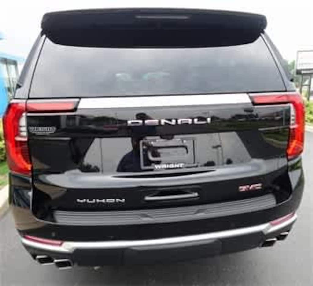 New 2025 GMC Yukon XL Denali SUV