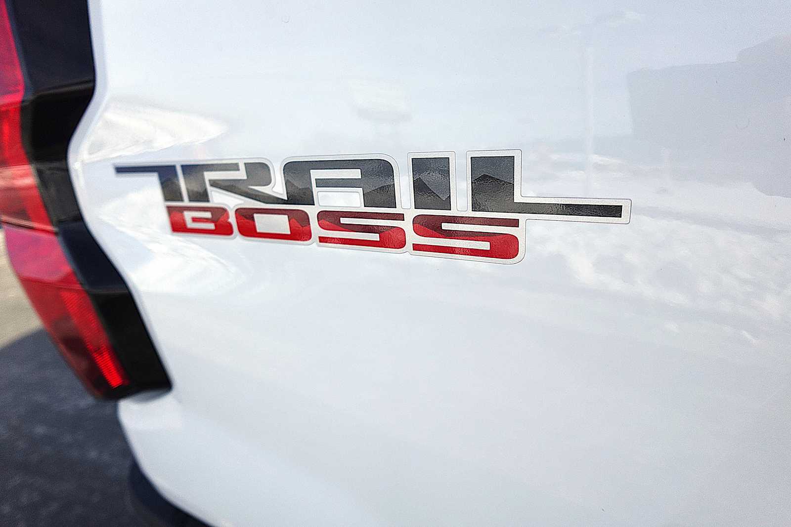 2026 Chevrolet Colorado Trail Boss - Photo 10