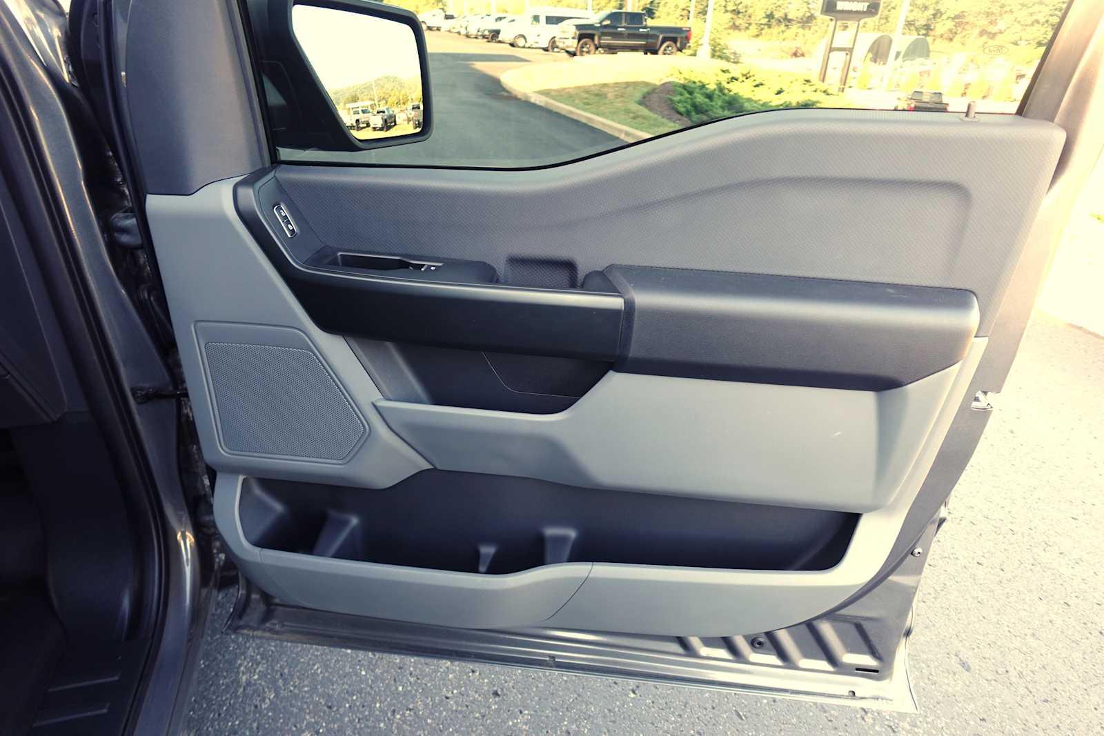 2025 Ford F-150 XL - Photo 25
