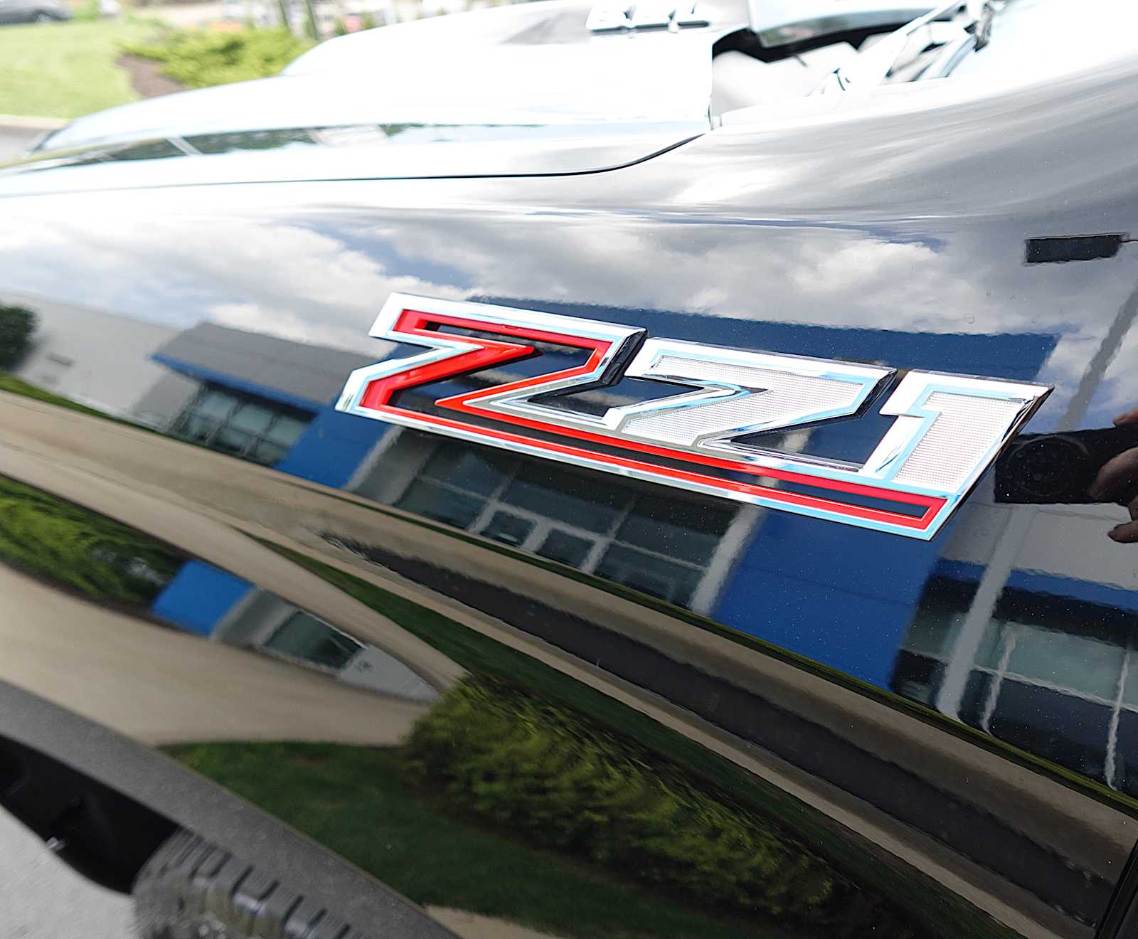 2025 Chevrolet Silverado 1500 LT Trail Boss - Photo 14