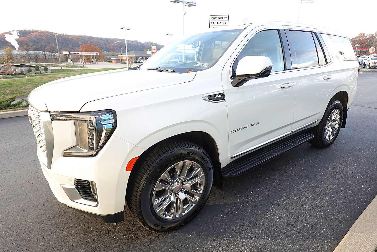 2022 GMC Yukon Denali - Photo 6