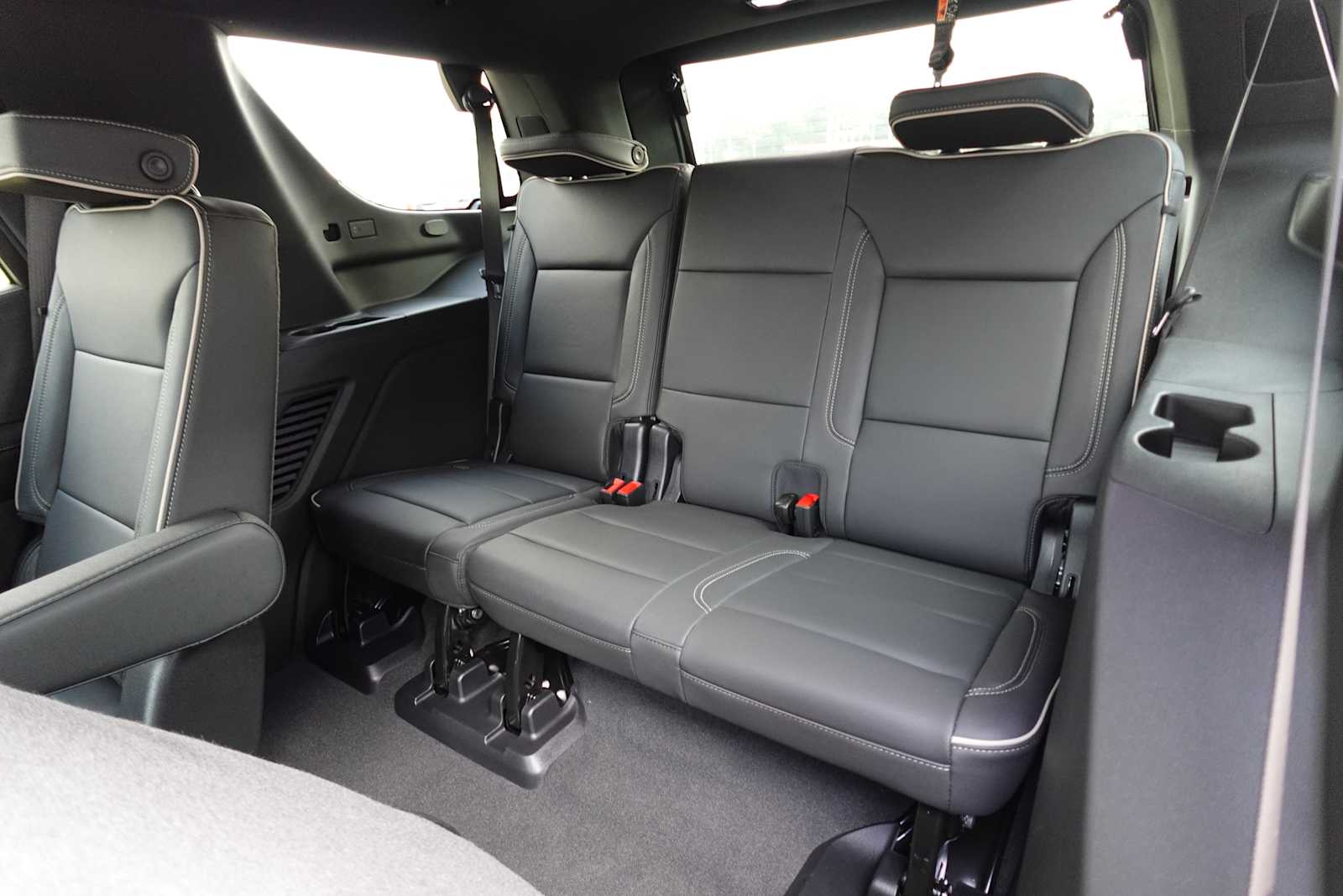 2026 Chevrolet Tahoe Premier - Photo 27