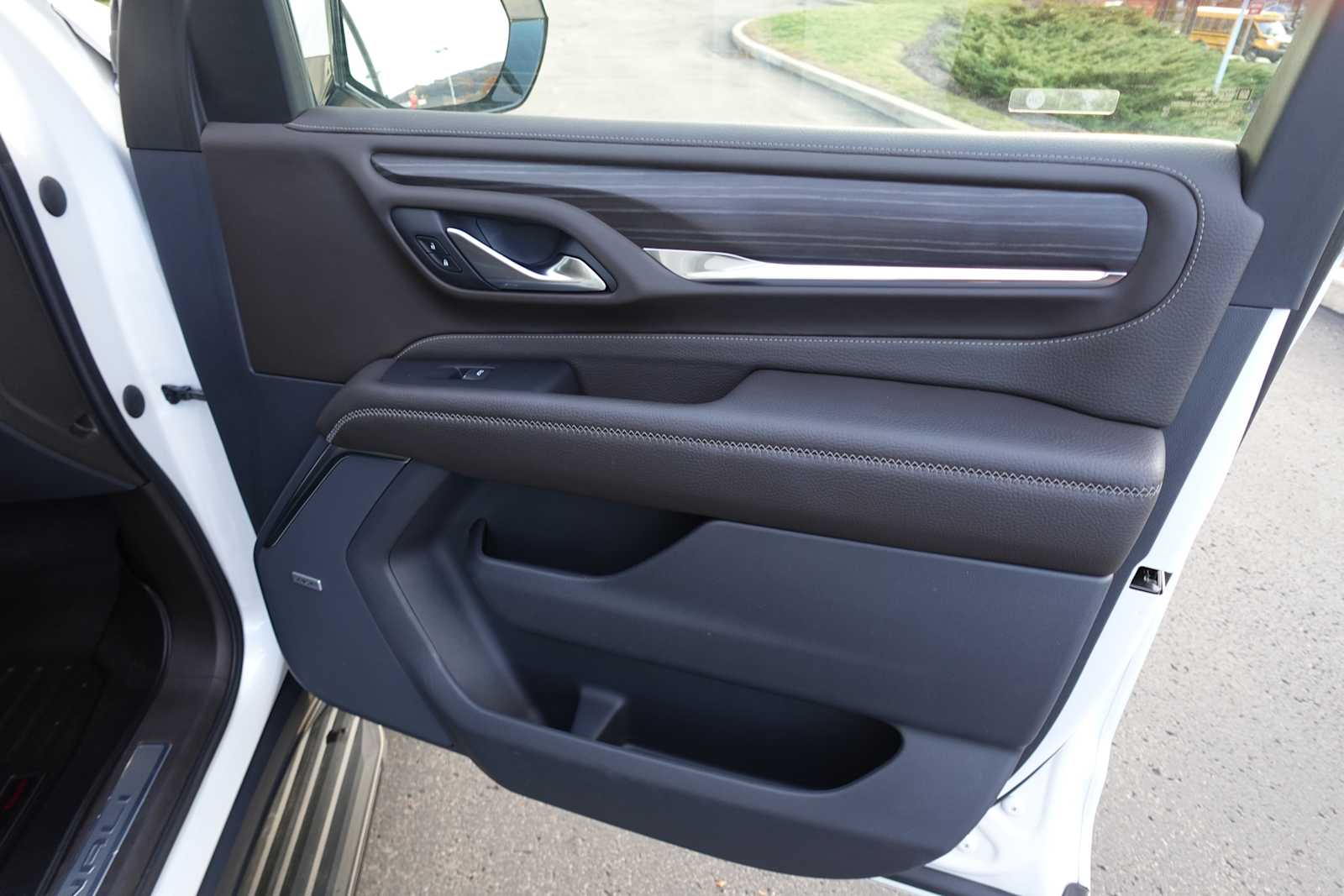 2022 GMC Yukon Denali - Photo 30