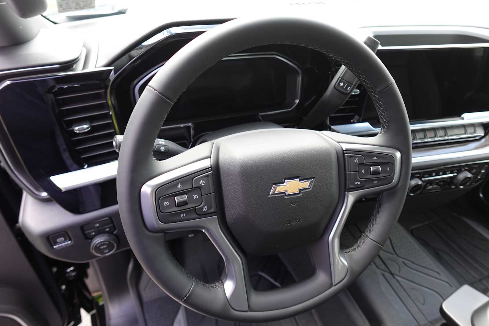2026 Chevrolet Silverado 3500 HD LT - Photo 18