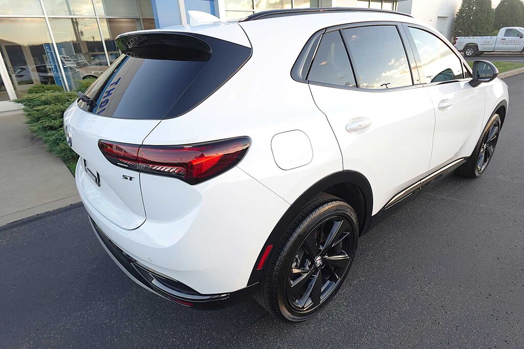 Used 2022 Buick Envision Essence SUV