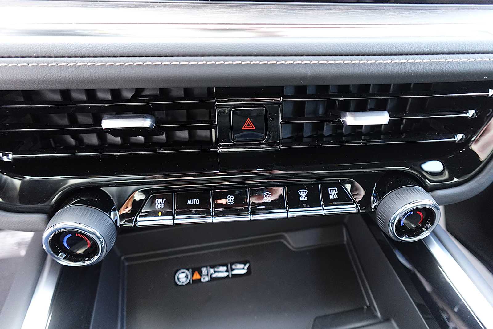 2026 Chevrolet Tahoe Premier - Photo 20