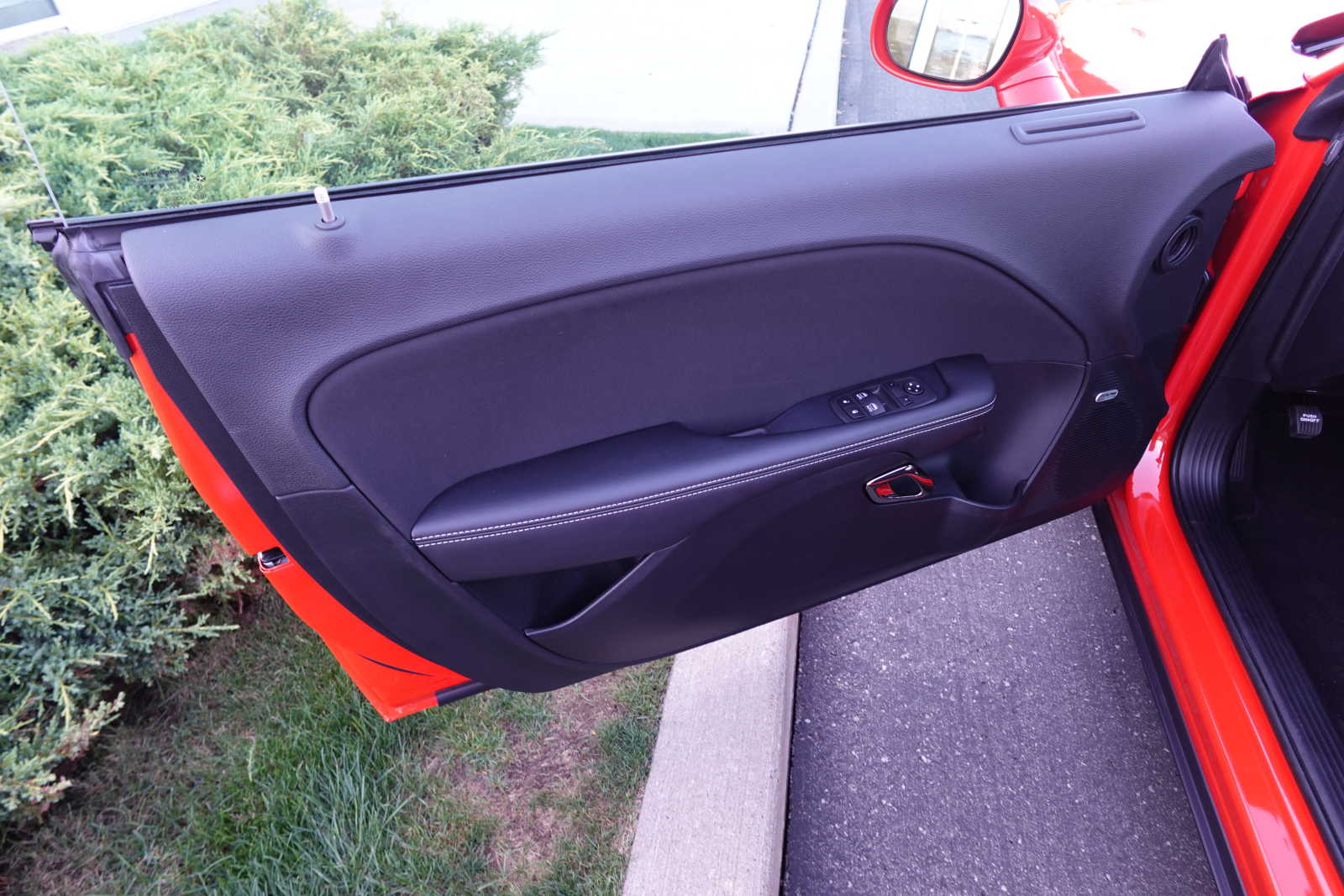 2022 Dodge Challenger SRT - Photo 12