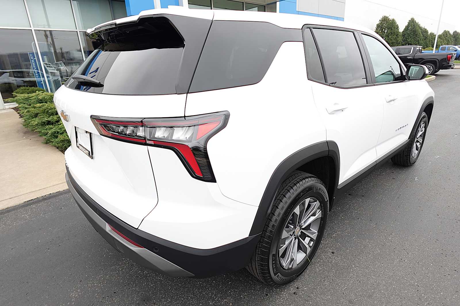 2026 Chevrolet Equinox LT photo 3