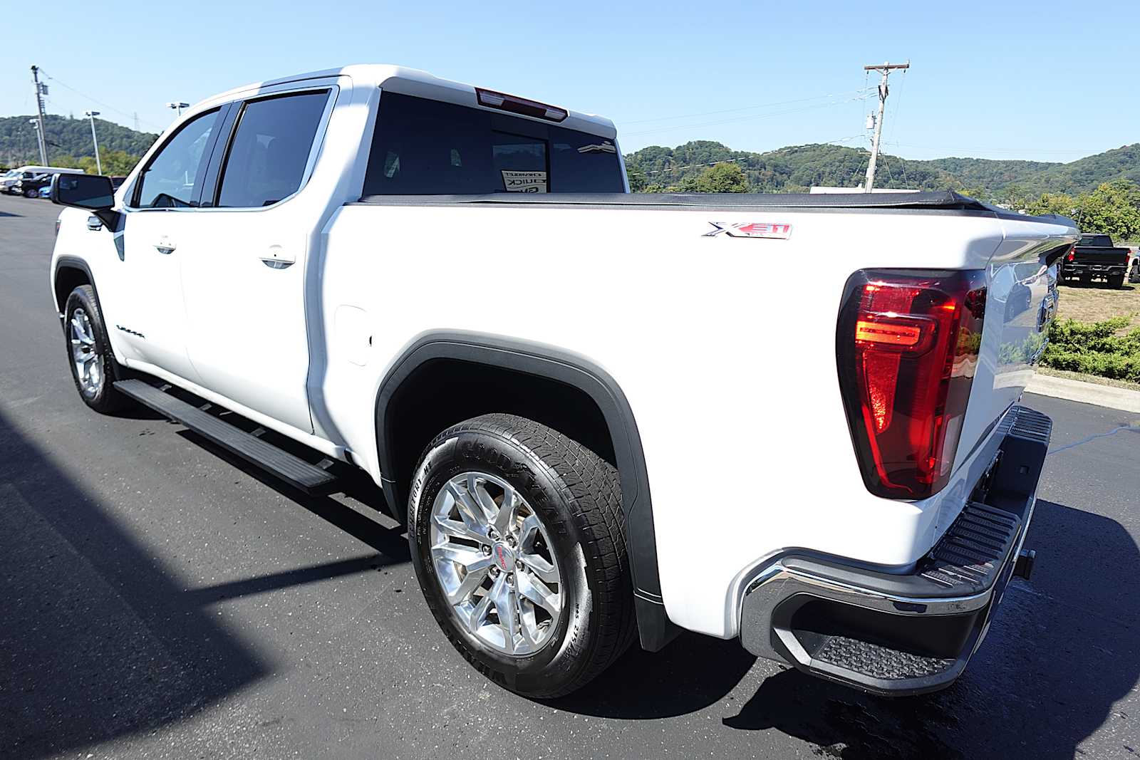 2020 Gmc Sierra 1500 SLE photo 4