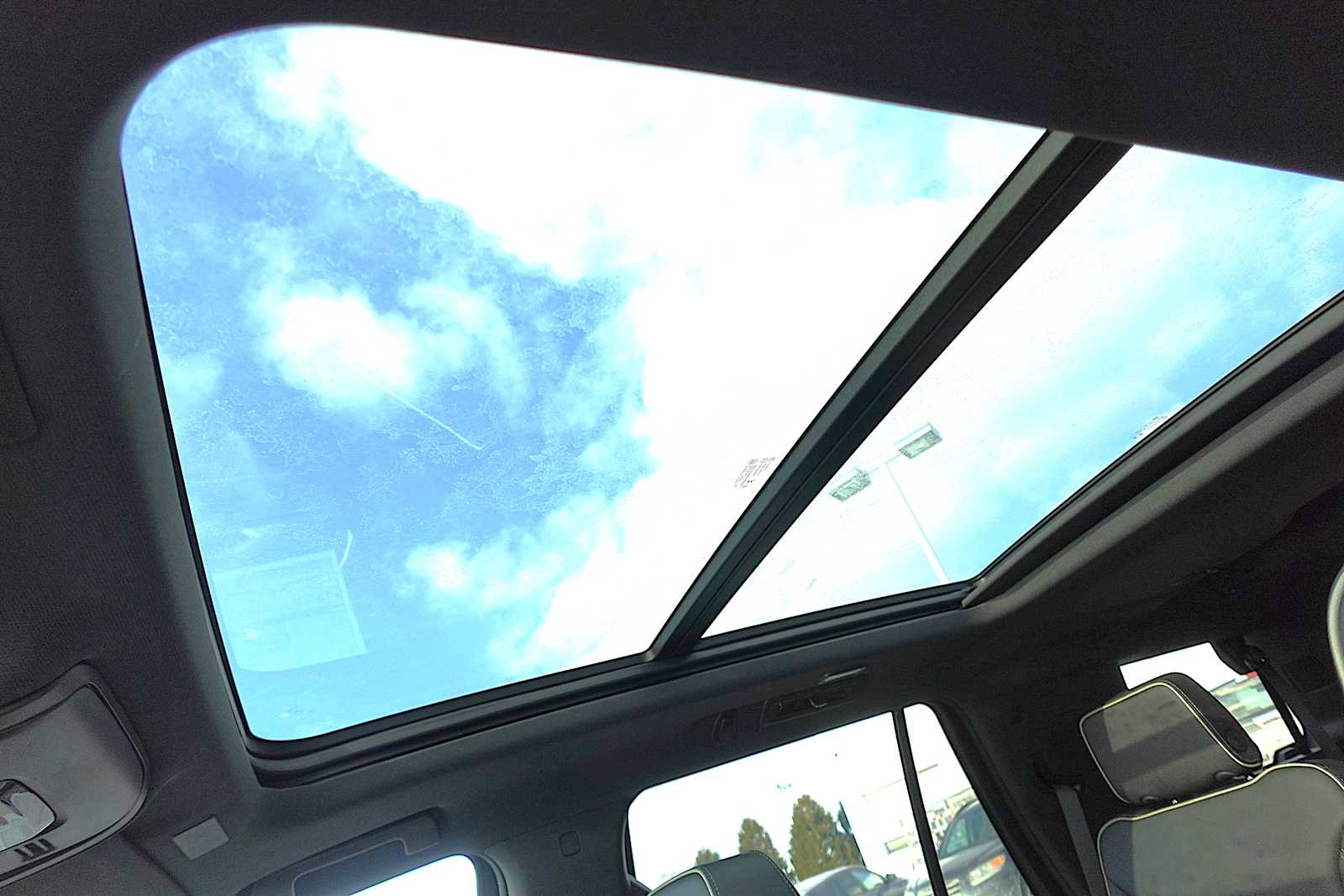 2026 Chevrolet Tahoe Premier - Photo 24