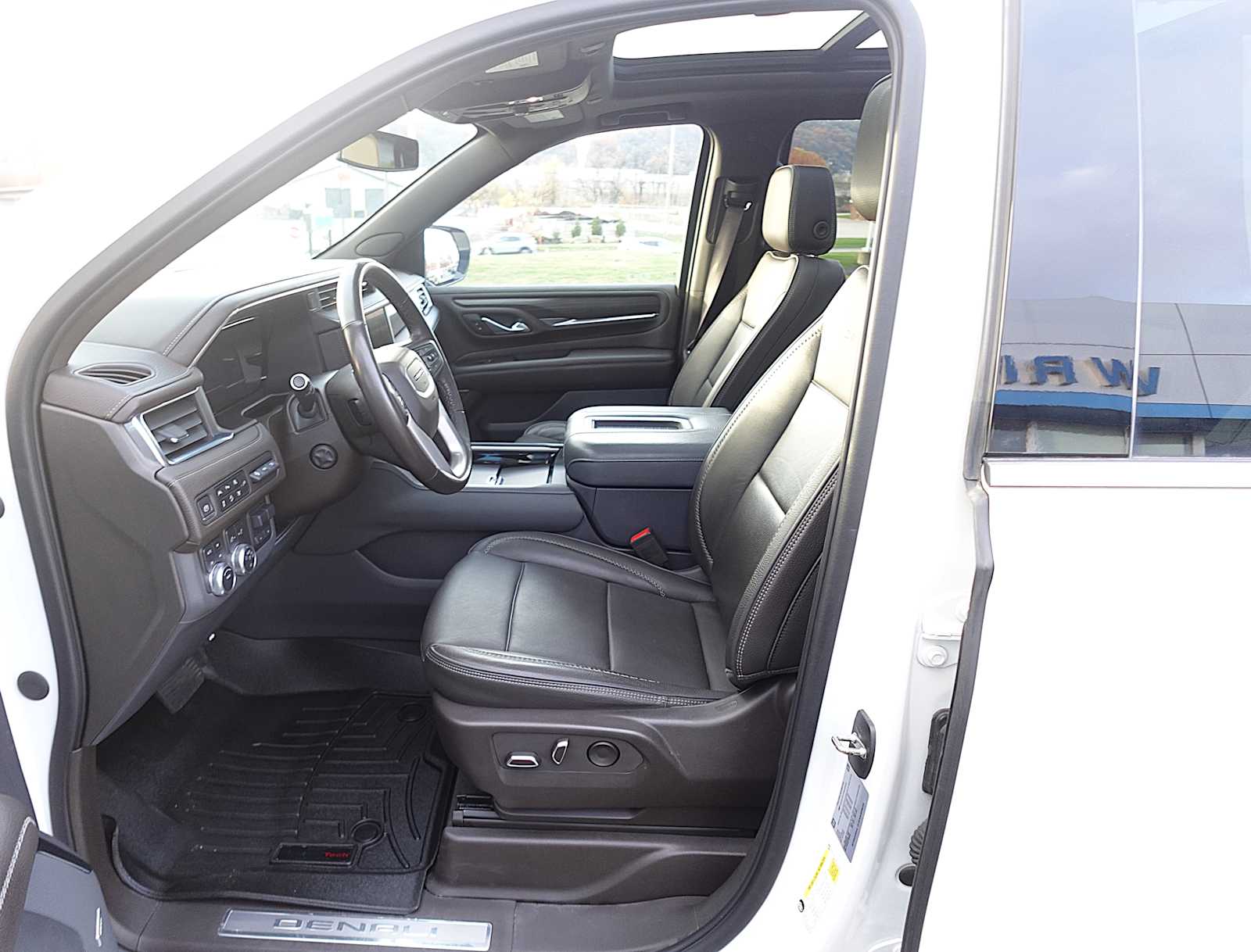 2022 GMC Yukon Denali - Photo 12