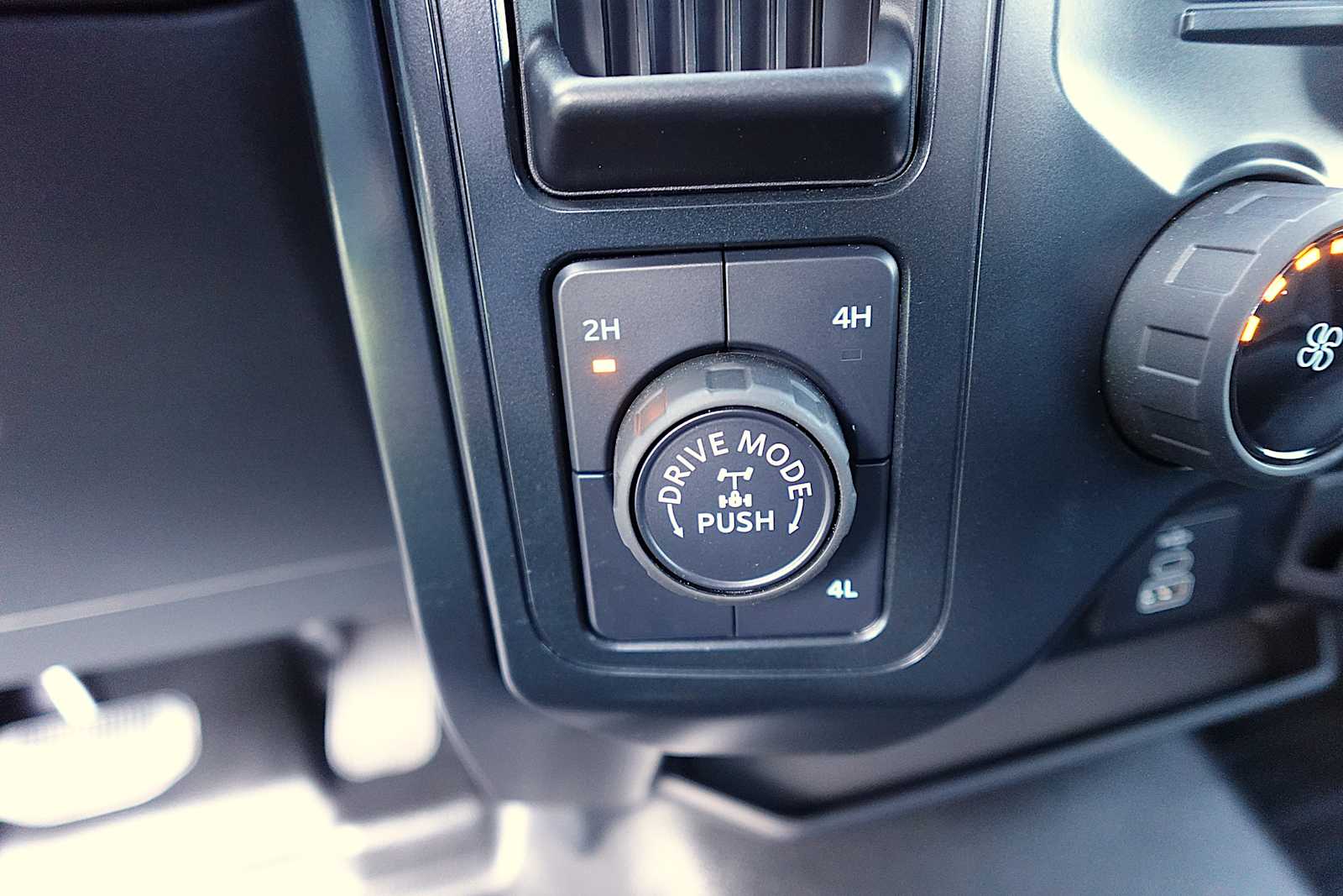 2025 Ford F-150 XL - Photo 22