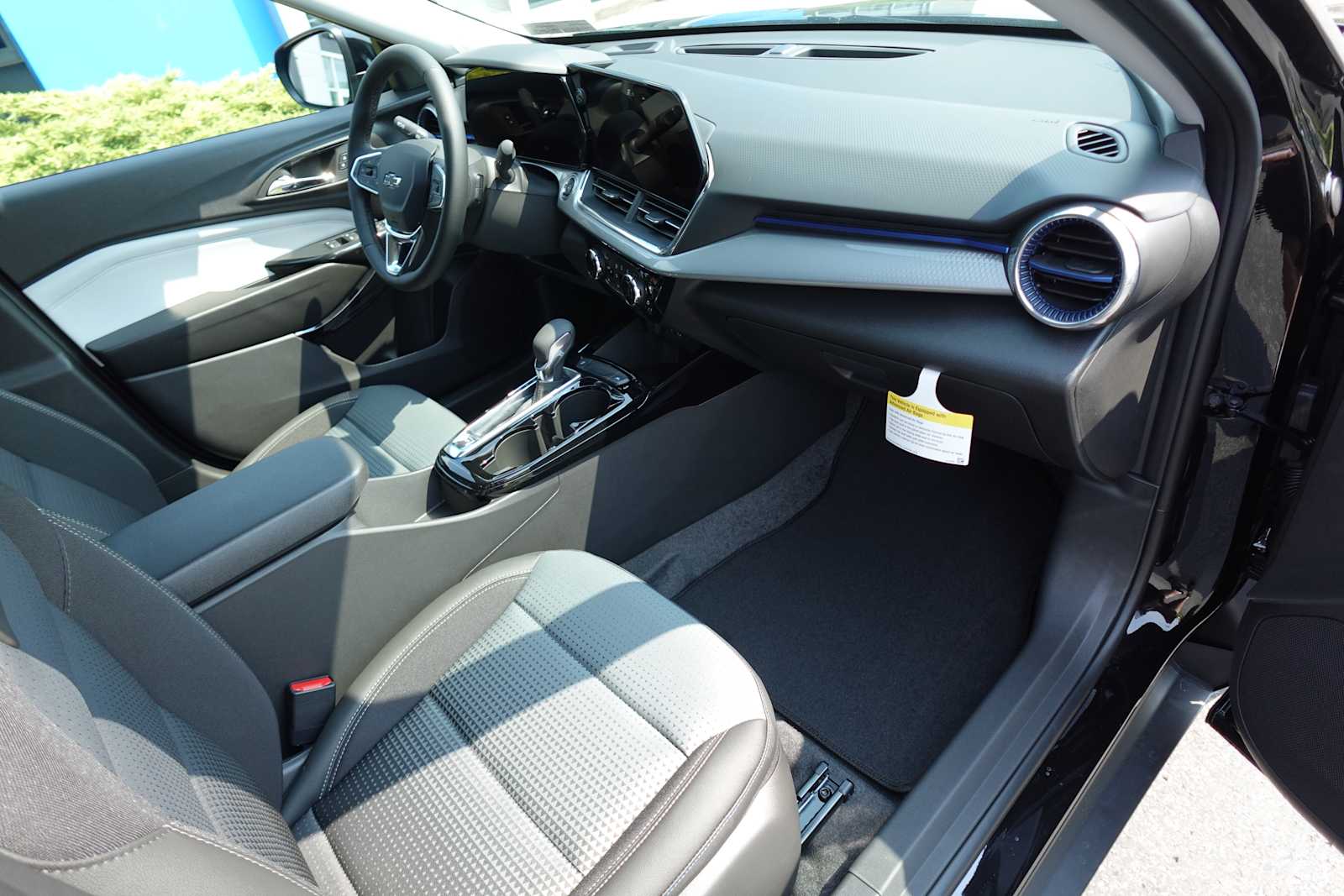 2026 Chevrolet Trax LT - Photo 28
