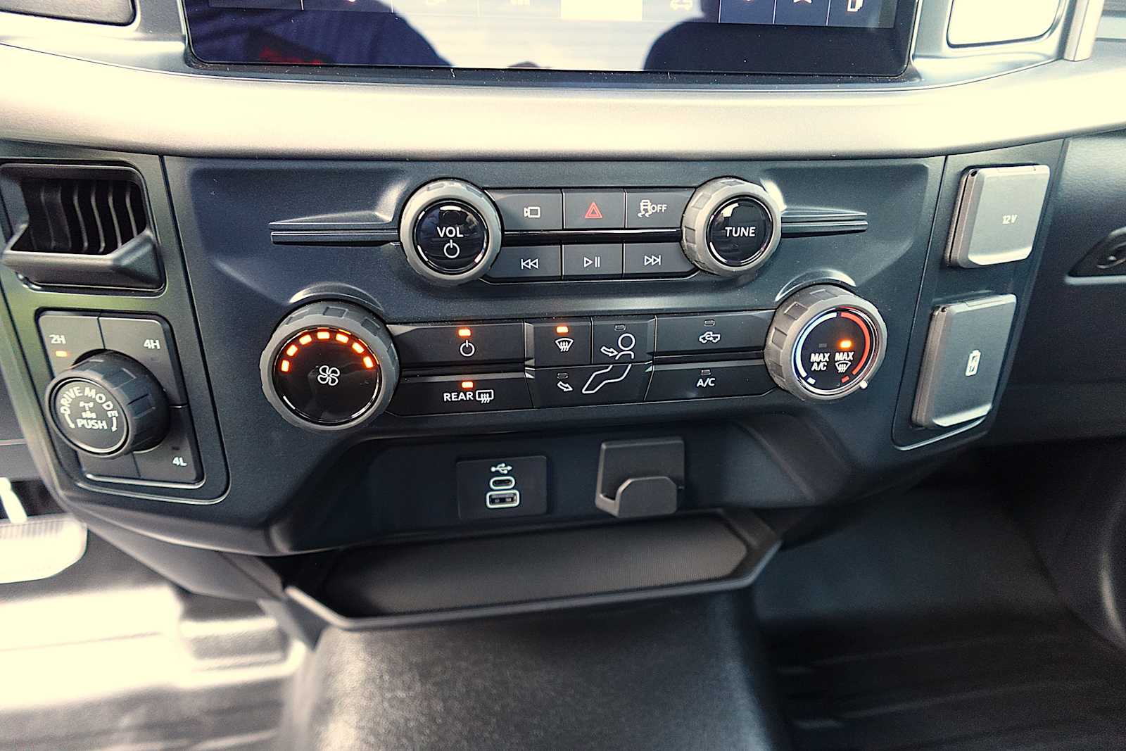 2025 Ford F-150 XL - Photo 21