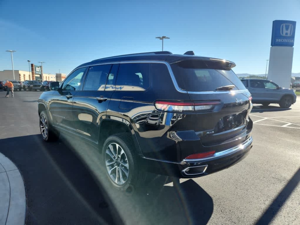 Used 2023 Jeep Grand Cherokee L Overland SUV