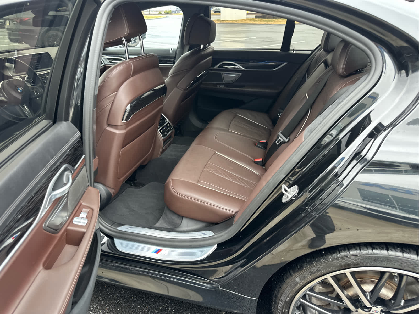 2022 BMW 7 Series 750i - Photo 46