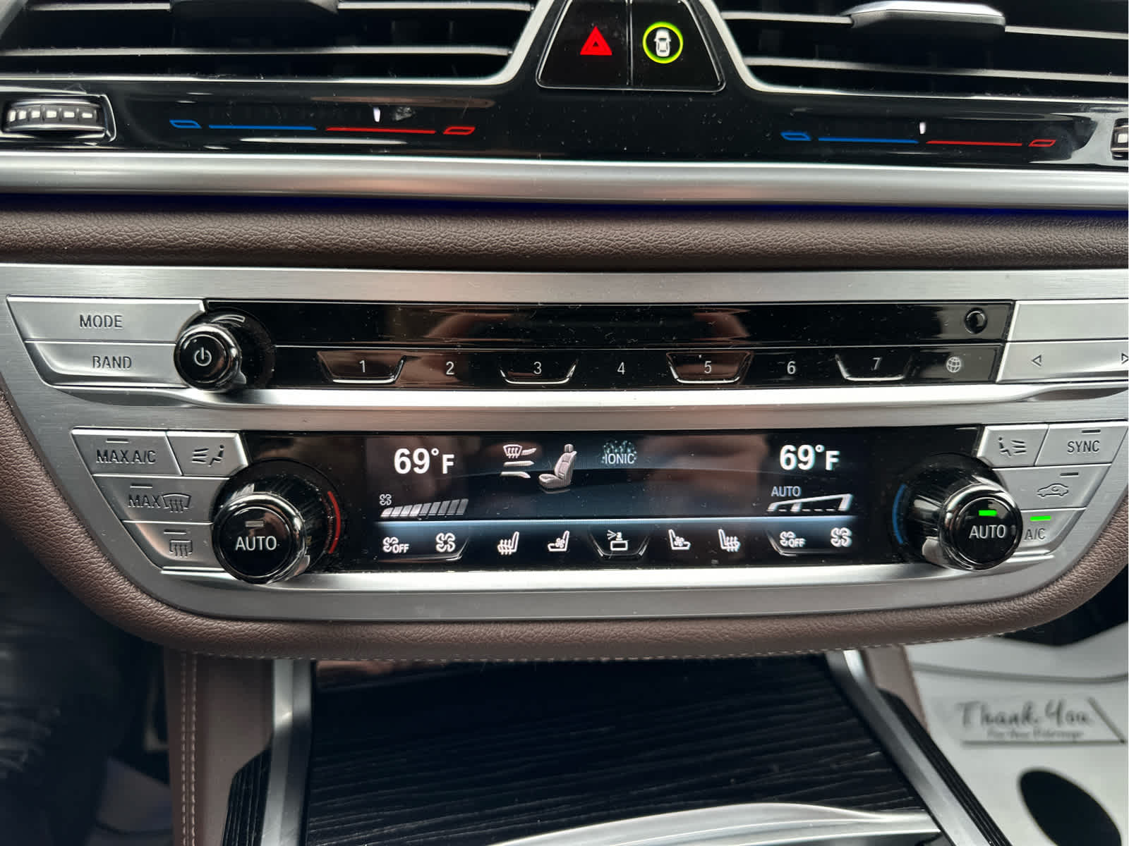 2022 BMW 7 Series 750i - Photo 36